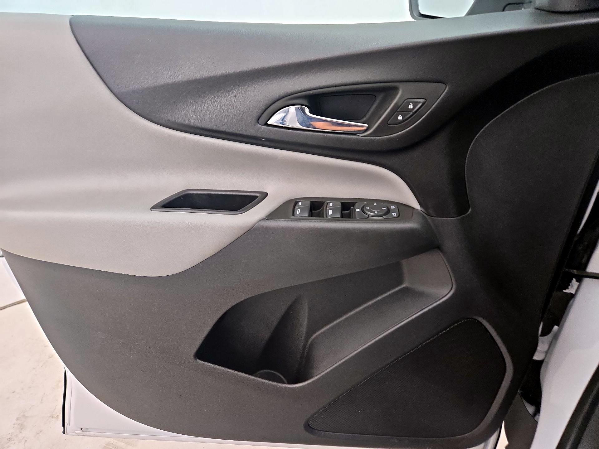 Thumbnail: 2022 Chevrolet Equinox - 12