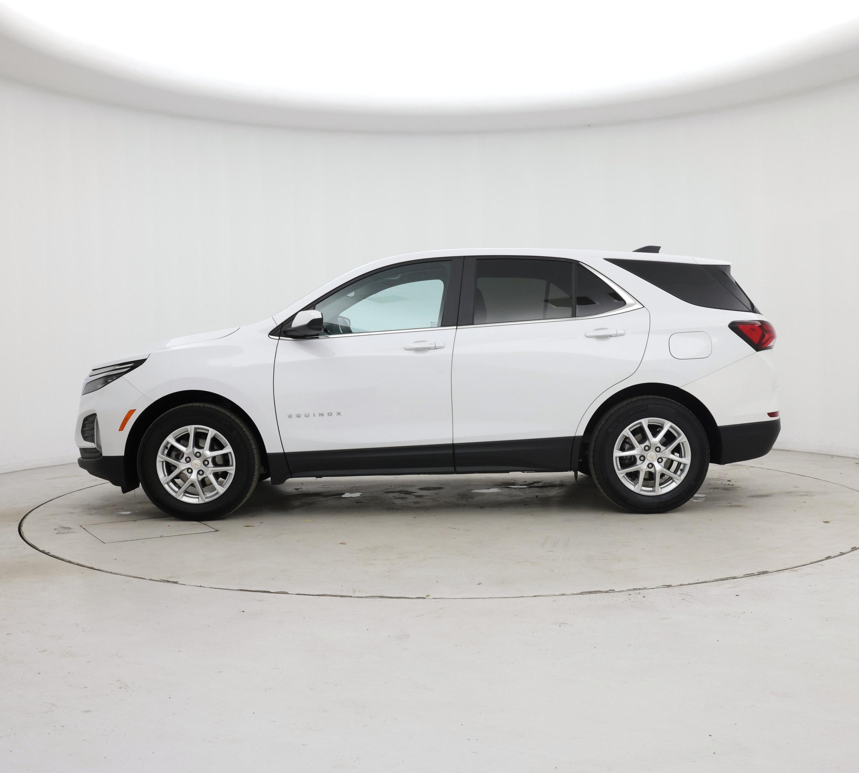 Thumbnail: 2022 Chevrolet Equinox - 3