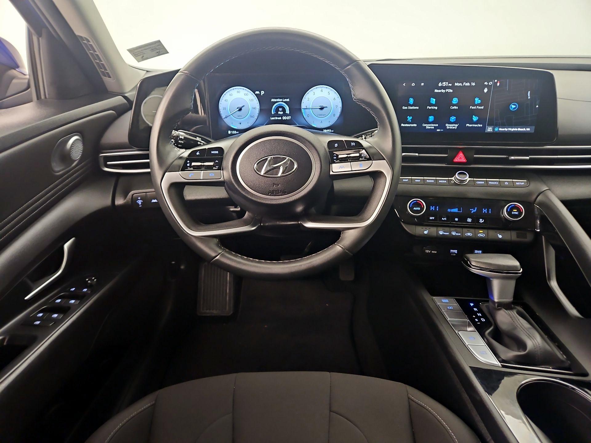 Thumbnail: 2023 Hyundai Elantra - 10