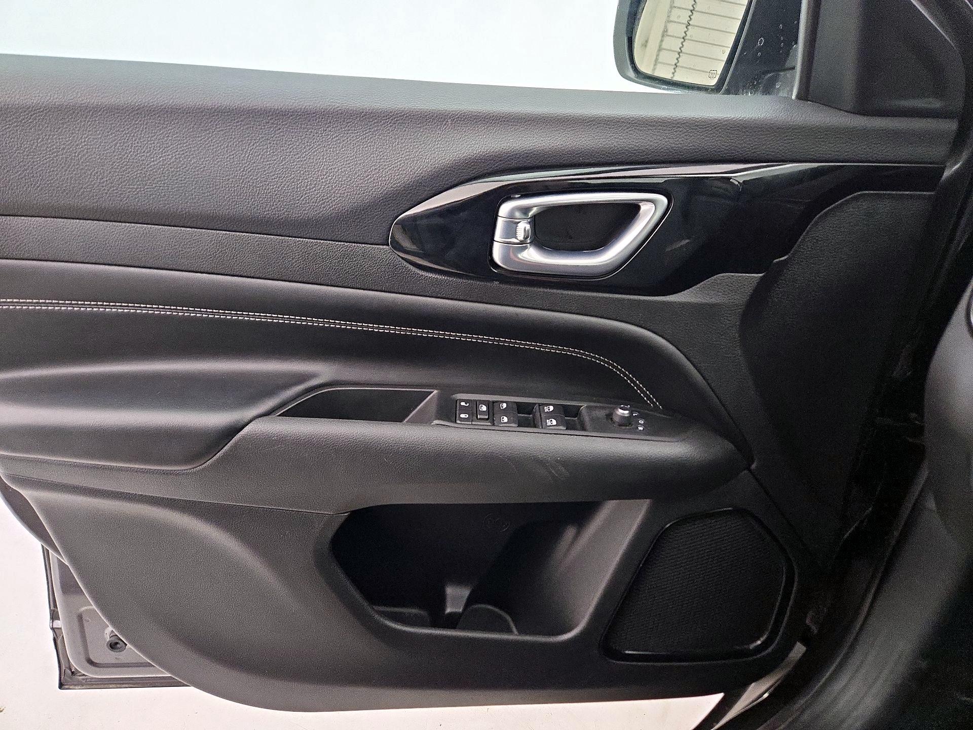 Thumbnail: 2022 Jeep Compass - 12