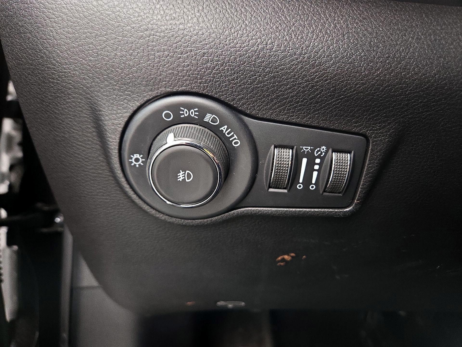 Thumbnail: 2022 Jeep Compass - 13