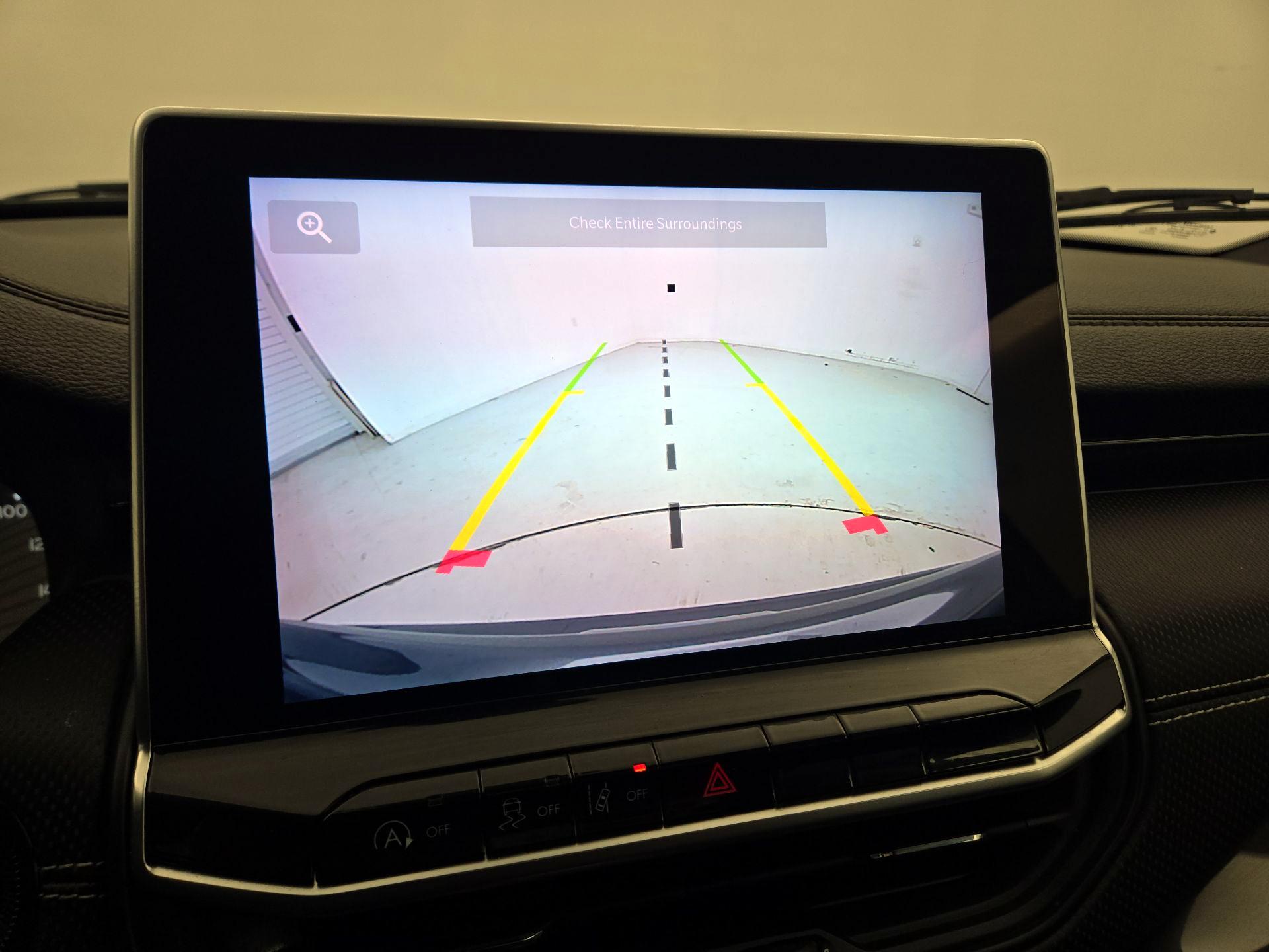 Thumbnail: 2022 Jeep Compass - 14