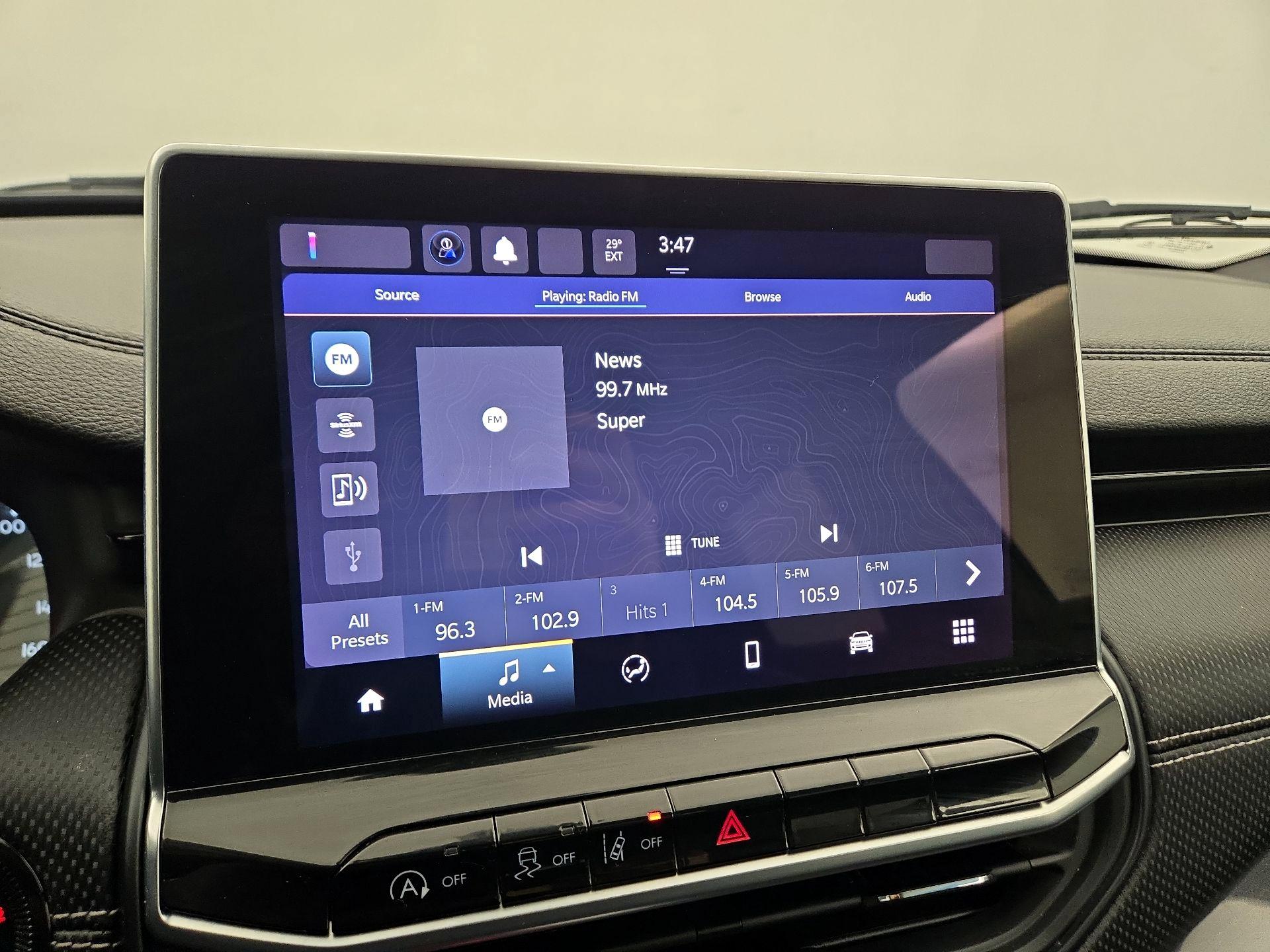 Thumbnail: 2022 Jeep Compass - 15