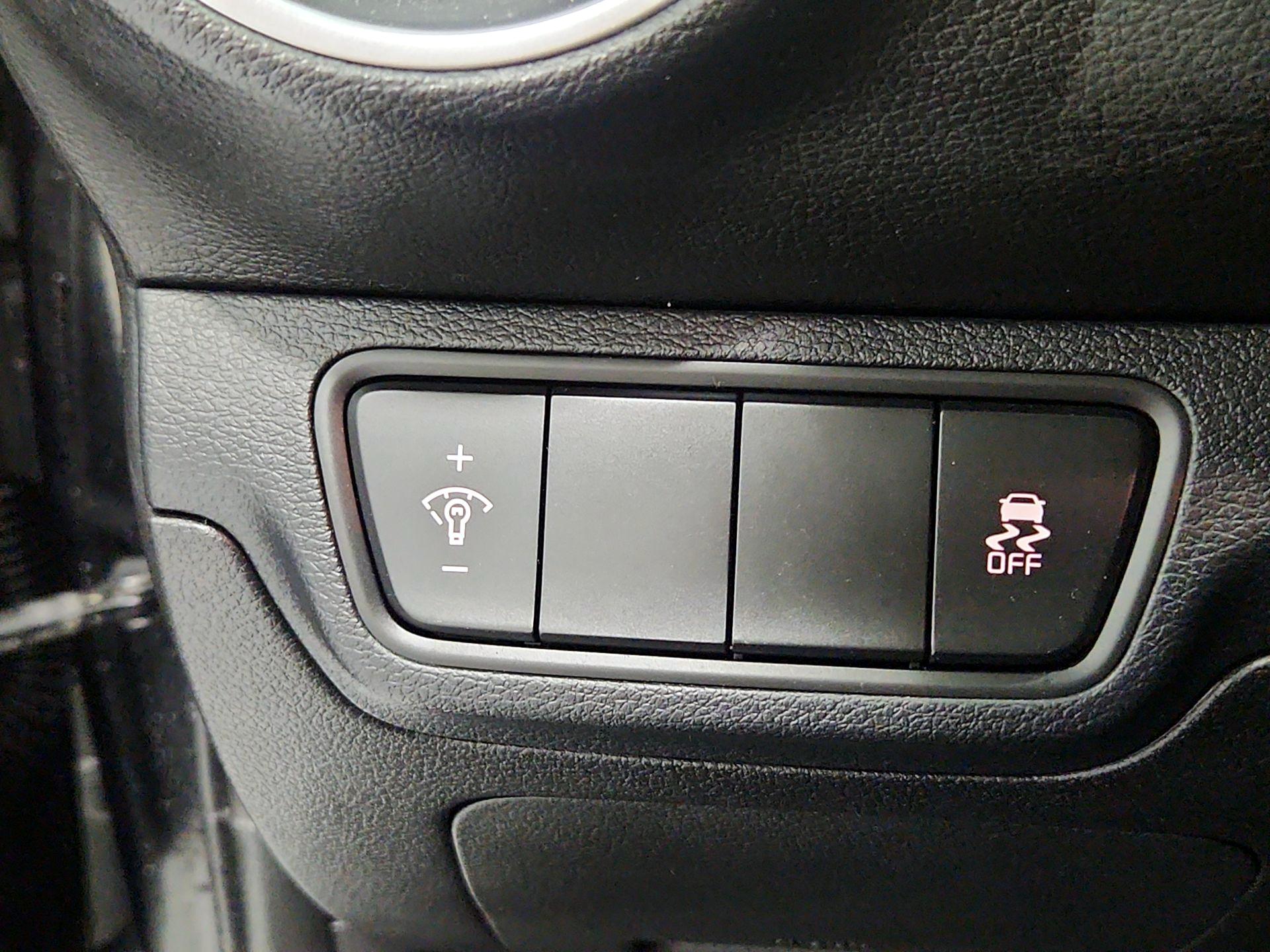 Thumbnail: 2023 Kia Forte - 13