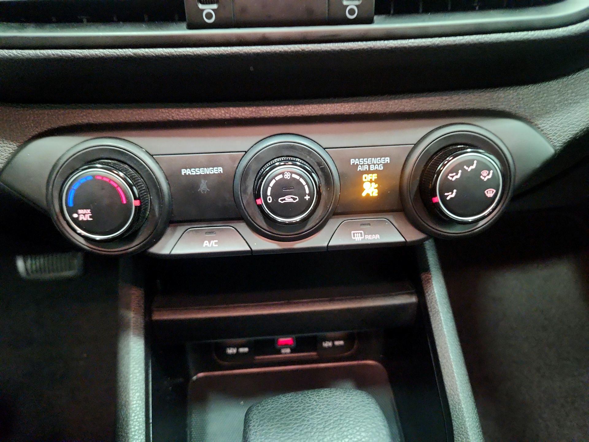 Thumbnail: 2023 Kia Forte - 16