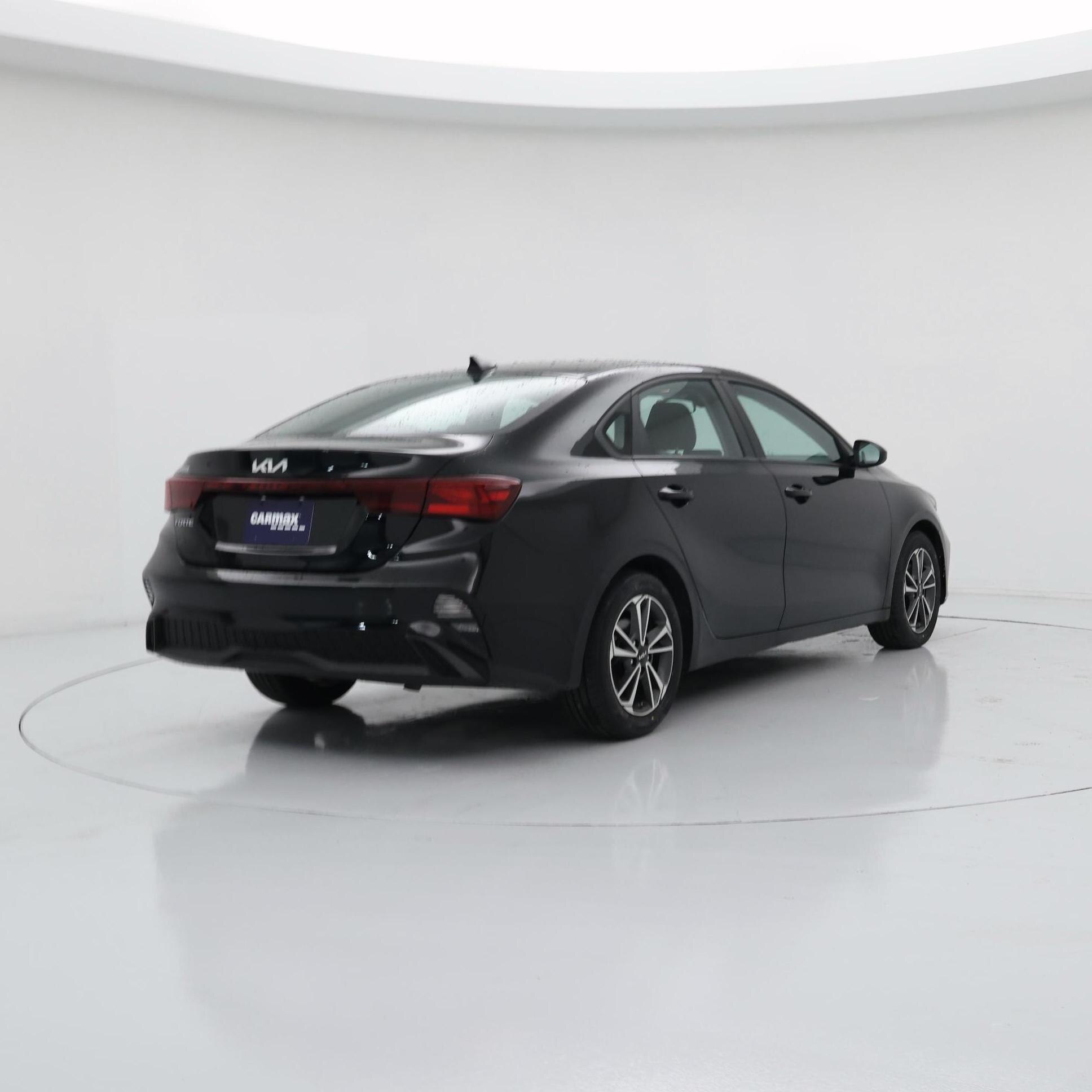 Thumbnail: 2023 Kia Forte - 8