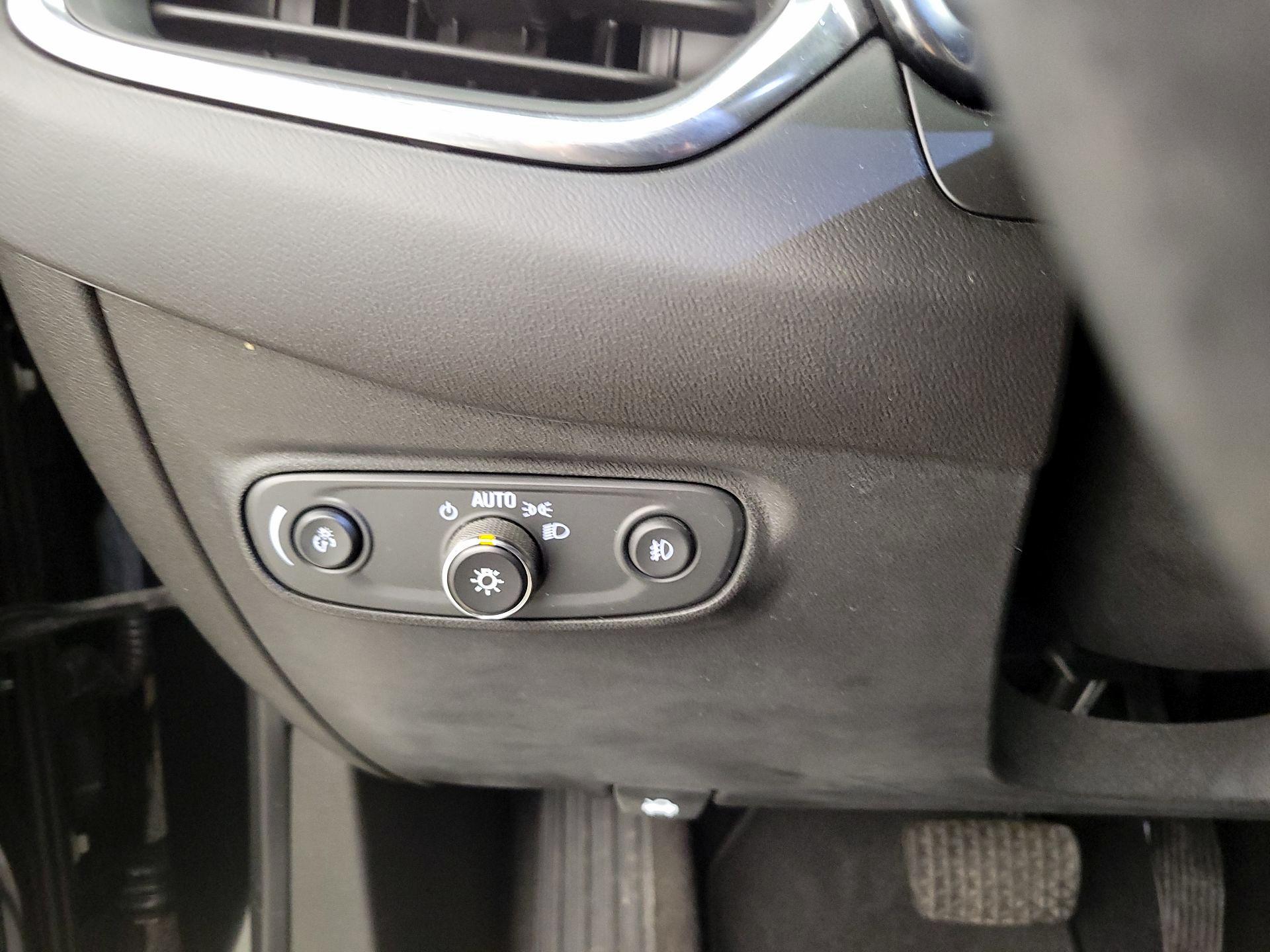 Thumbnail: 2021 Chevrolet Equinox - 13