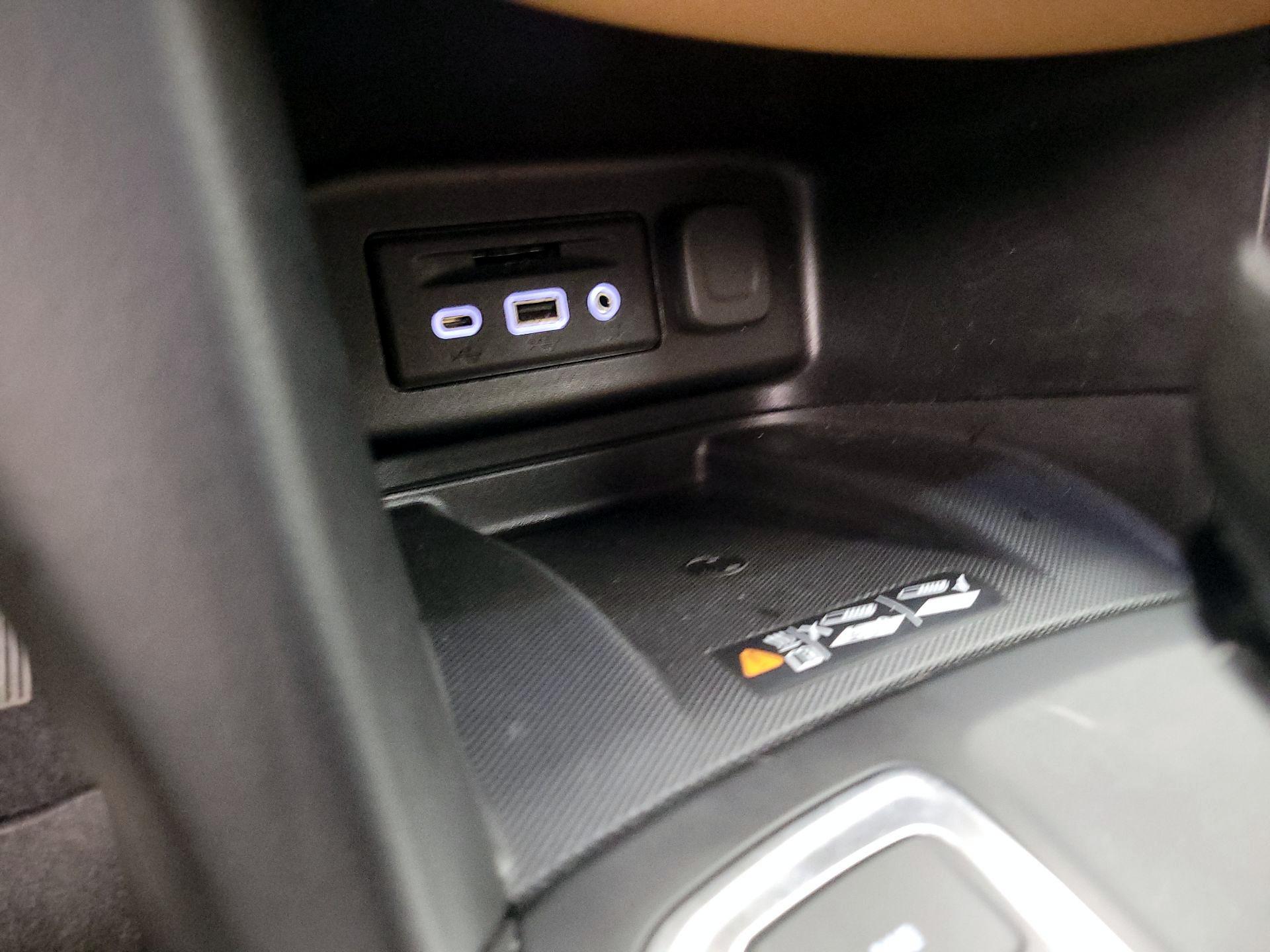 Thumbnail: 2021 Chevrolet Equinox - 18