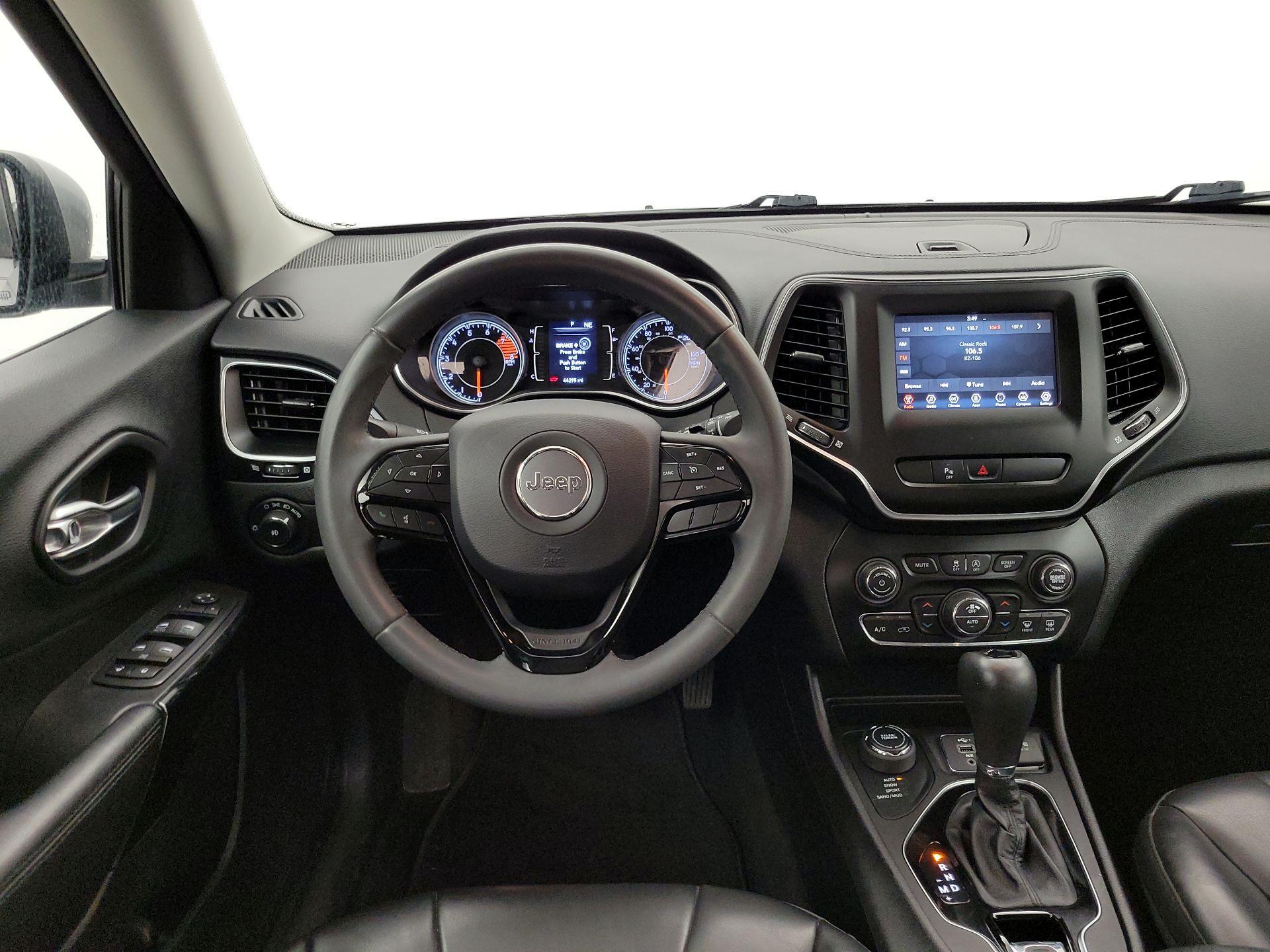 Thumbnail: 2020 Jeep Cherokee - 10