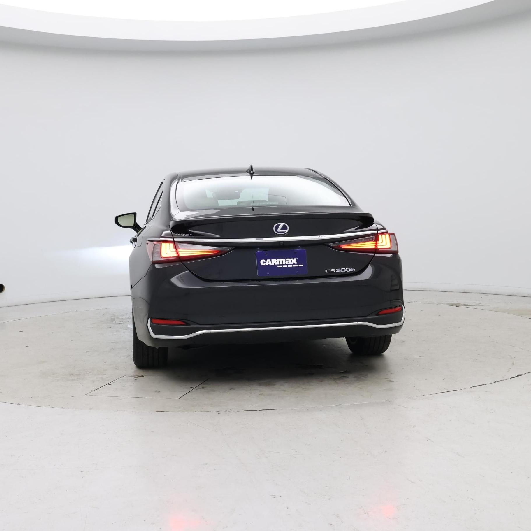 Thumbnail: 2021 Lexus ES - 6