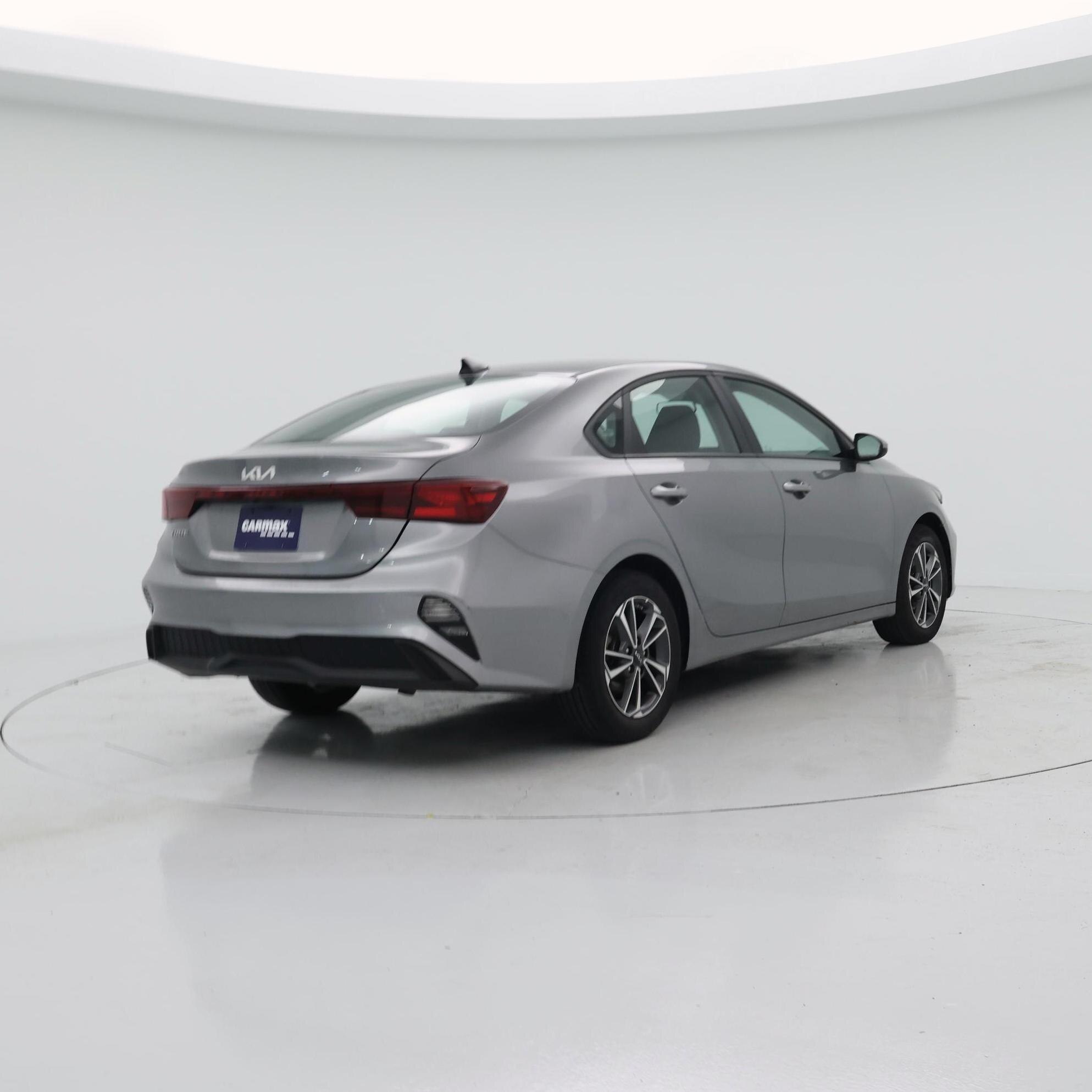 Thumbnail: 2024 Kia Forte - 8