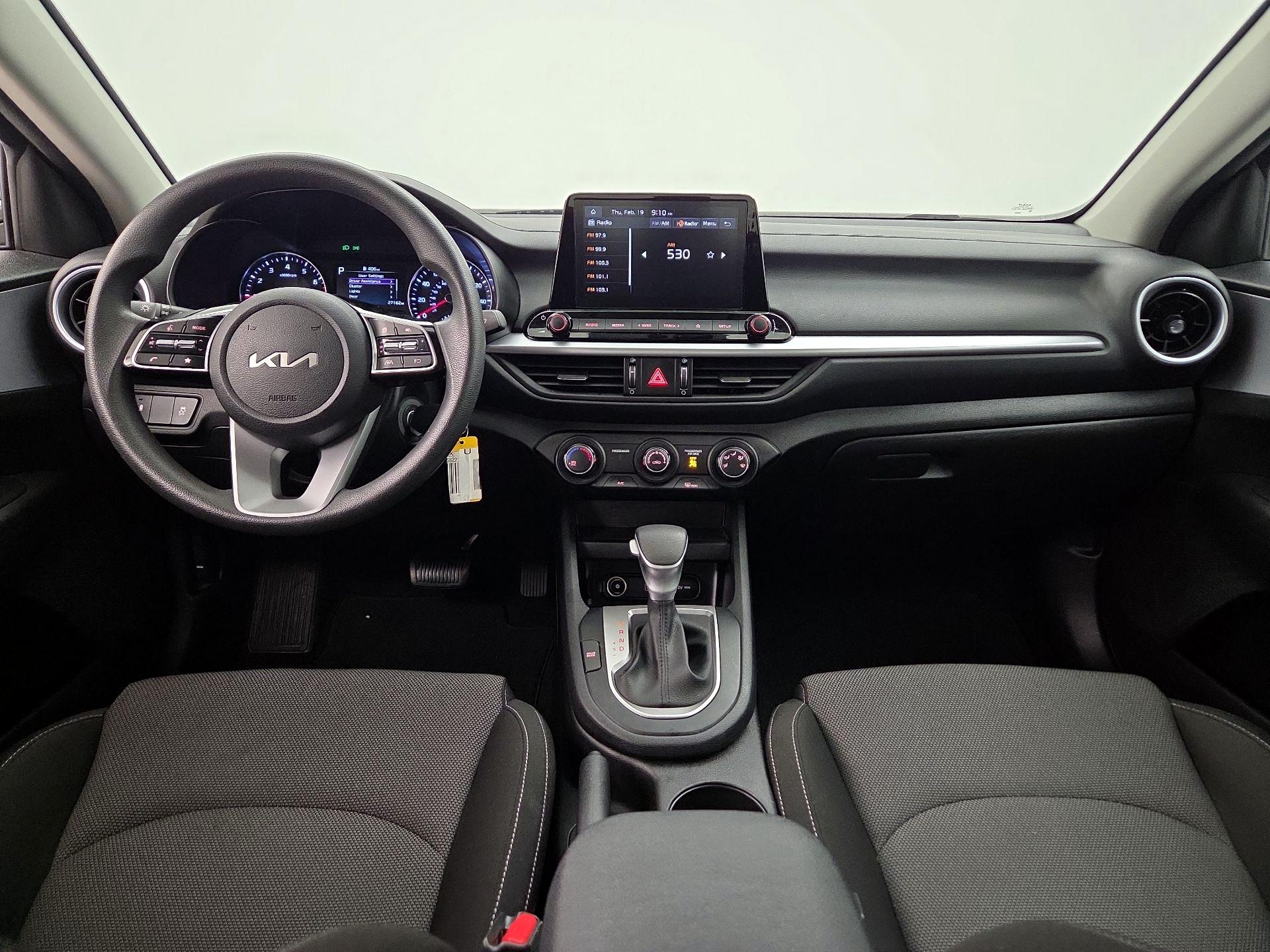 Thumbnail: 2023 Kia Forte - 9