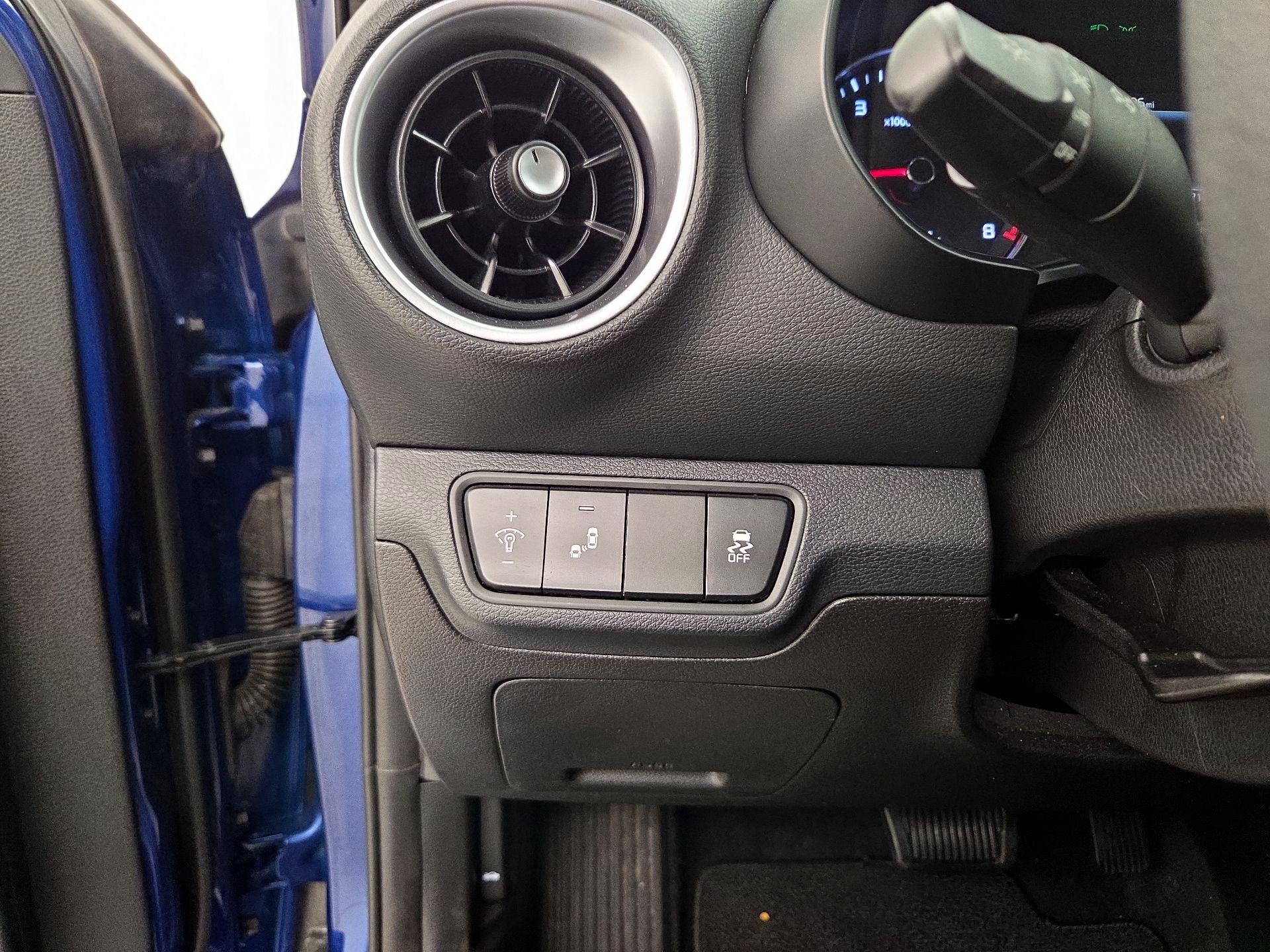 Thumbnail: 2023 Kia Forte - 13