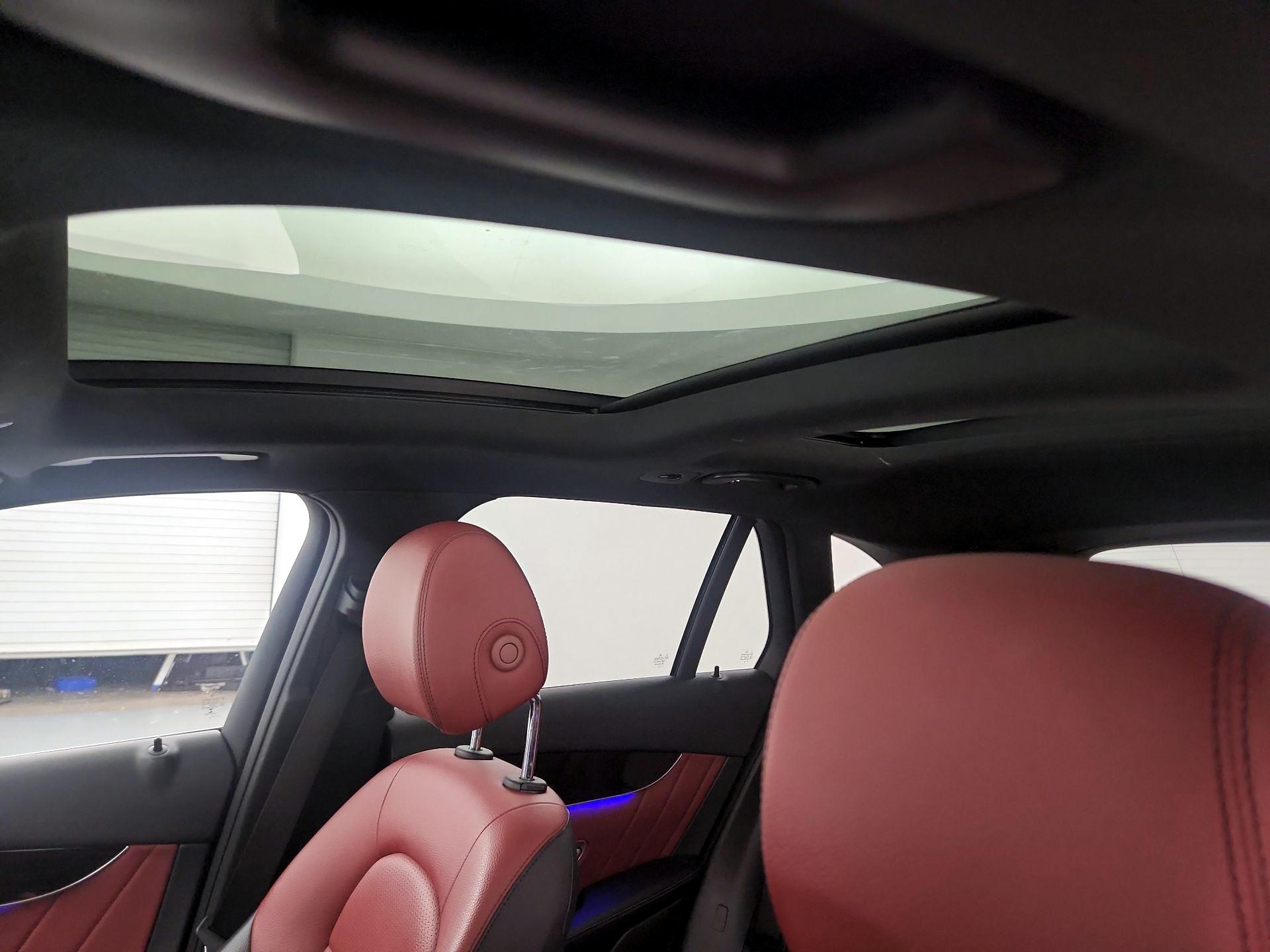 Thumbnail: 2022 Mercedes-Benz GLC - 17