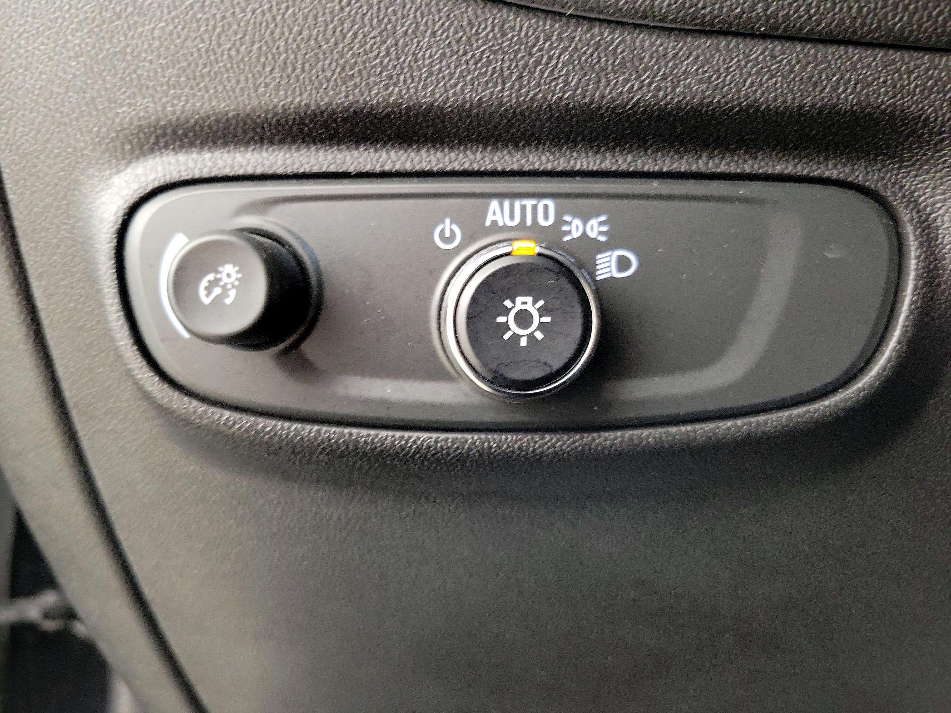 Thumbnail: 2022 Chevrolet Equinox - 13