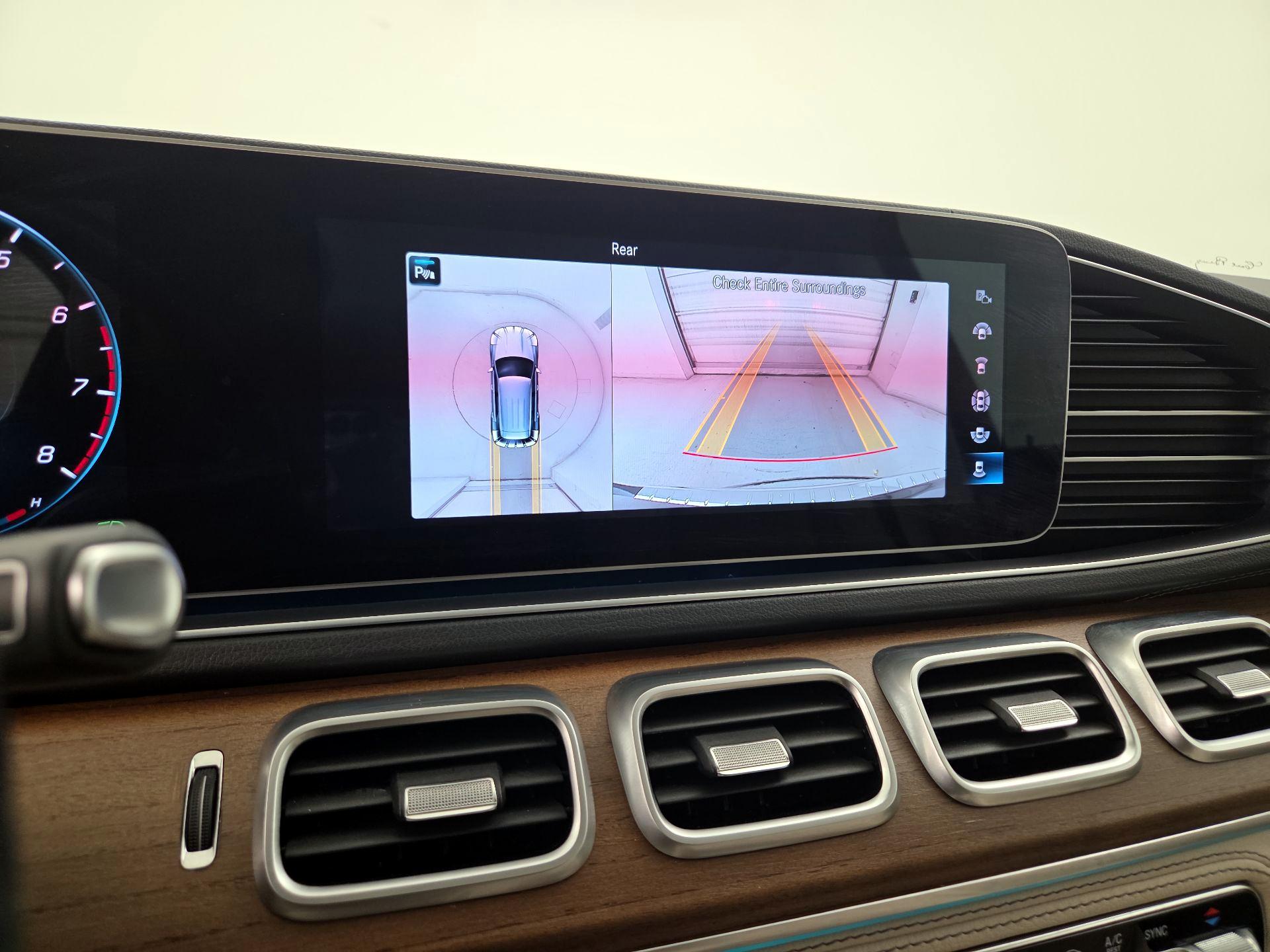 Thumbnail: 2023 Mercedes-Benz GLE - 15