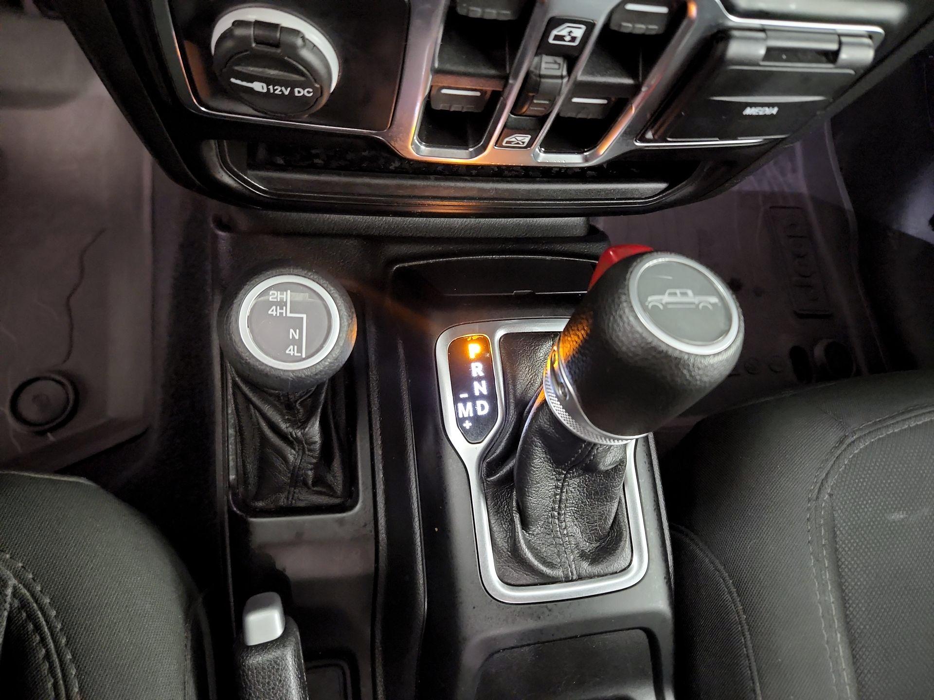 Thumbnail: 2022 Jeep Gladiator - 16