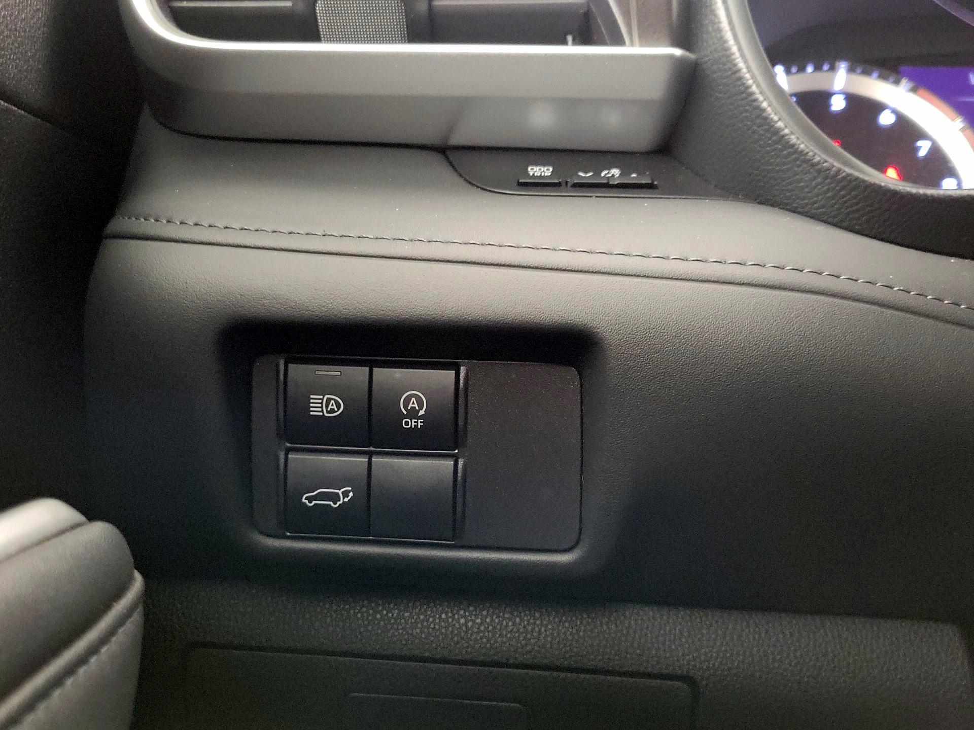 Thumbnail: 2023 Toyota Highlander - 13