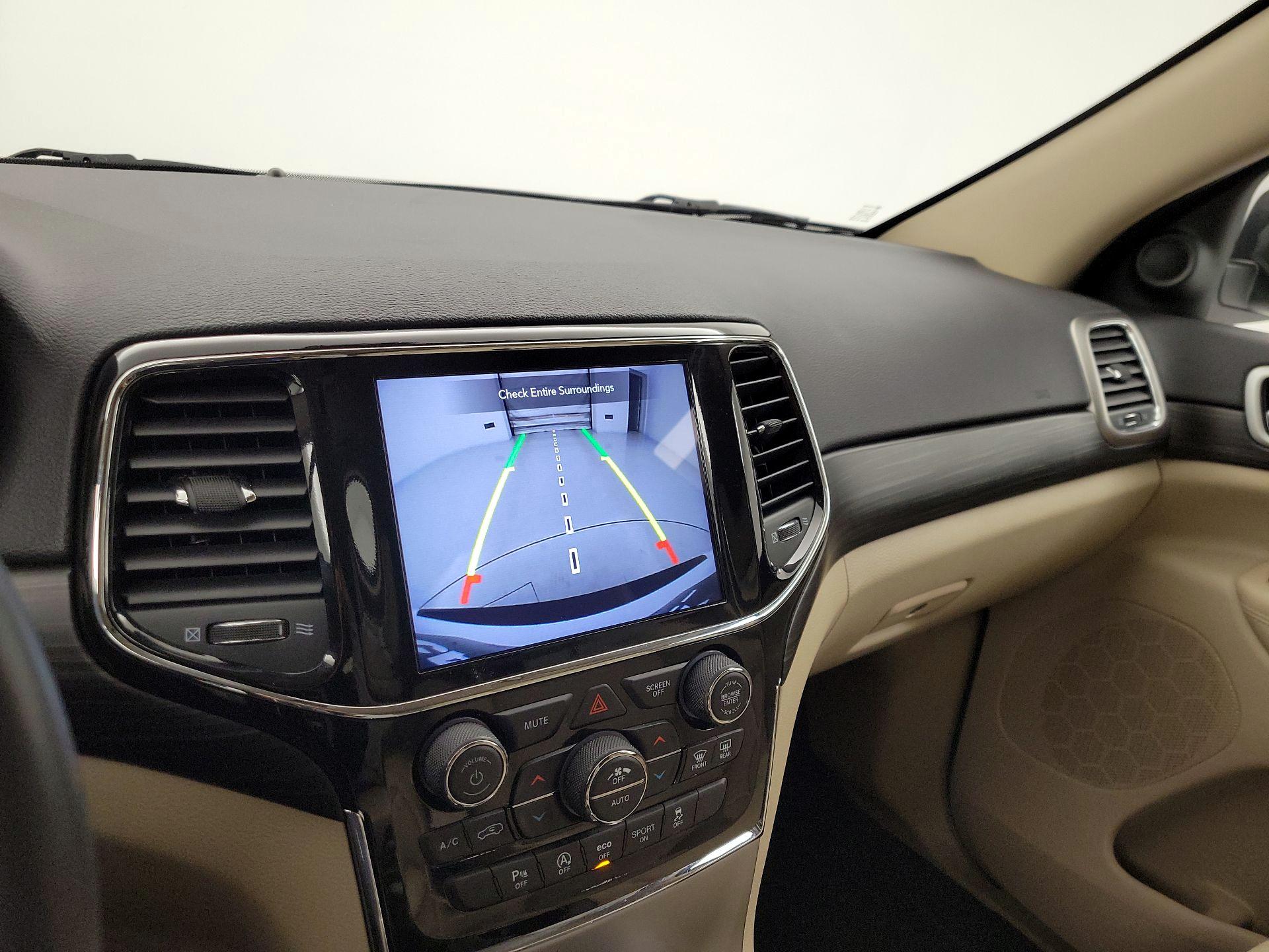 Thumbnail: 2022 Jeep Grand Cherokee - 15