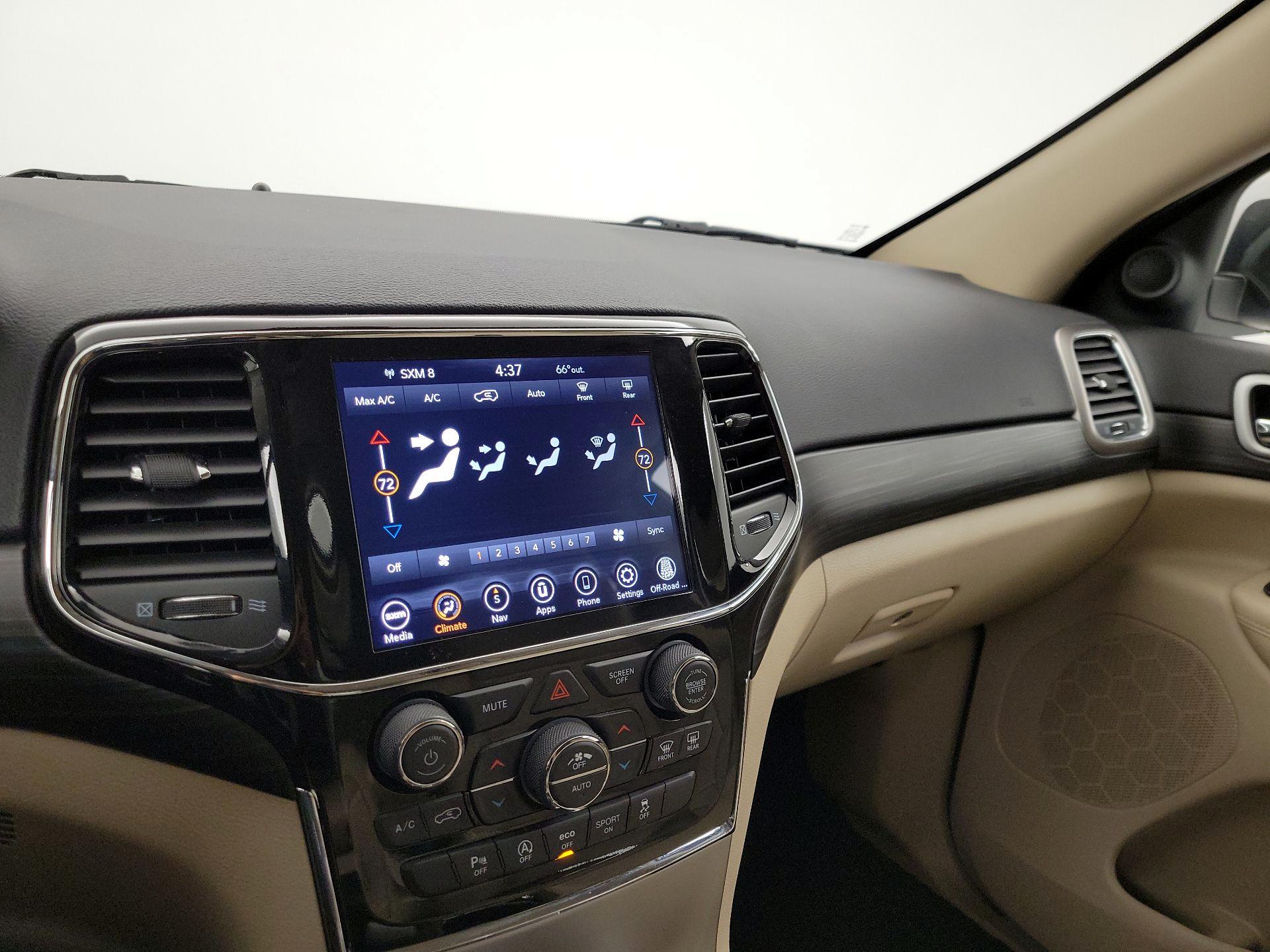 Thumbnail: 2022 Jeep Grand Cherokee - 17