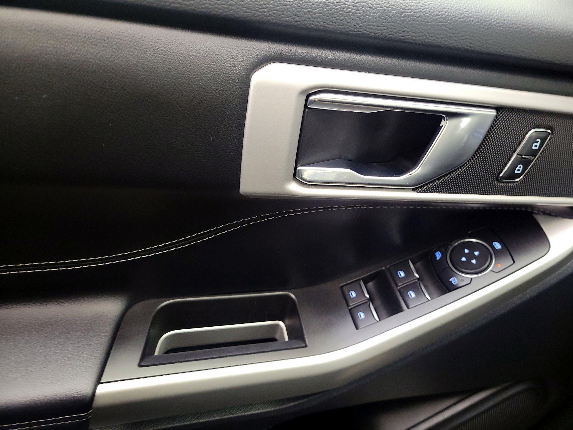 Thumbnail: 2021 Ford Explorer - 10