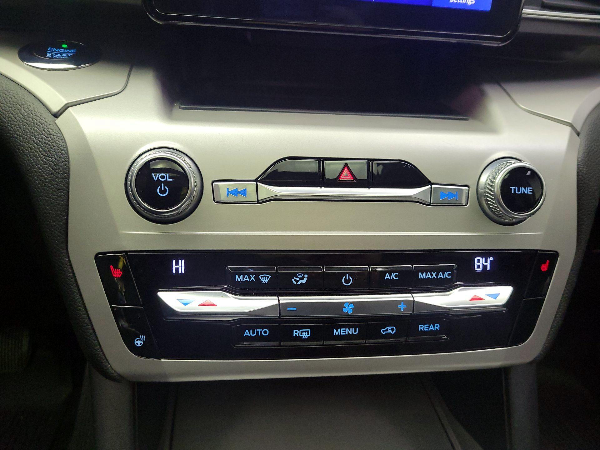 Thumbnail: 2021 Ford Explorer - 15