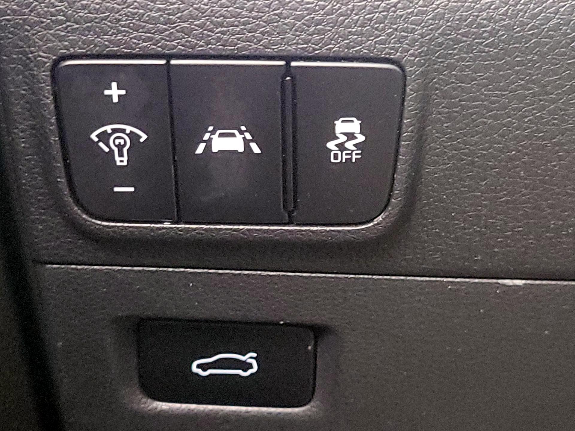 Thumbnail: 2022 Kia K5 - 13