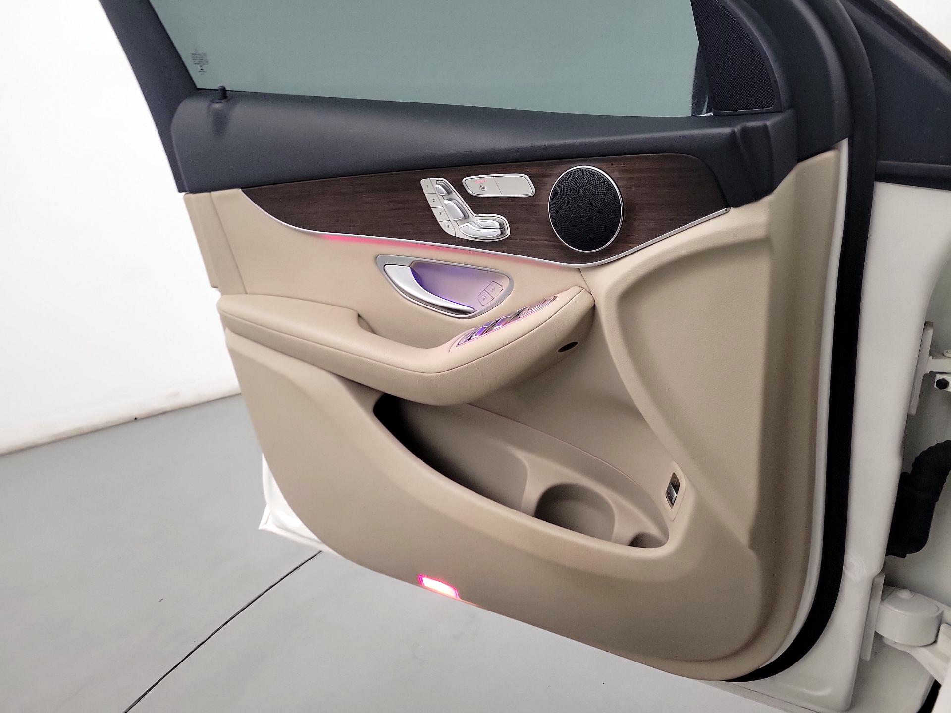 Thumbnail: 2022 Mercedes-Benz GLC - 10