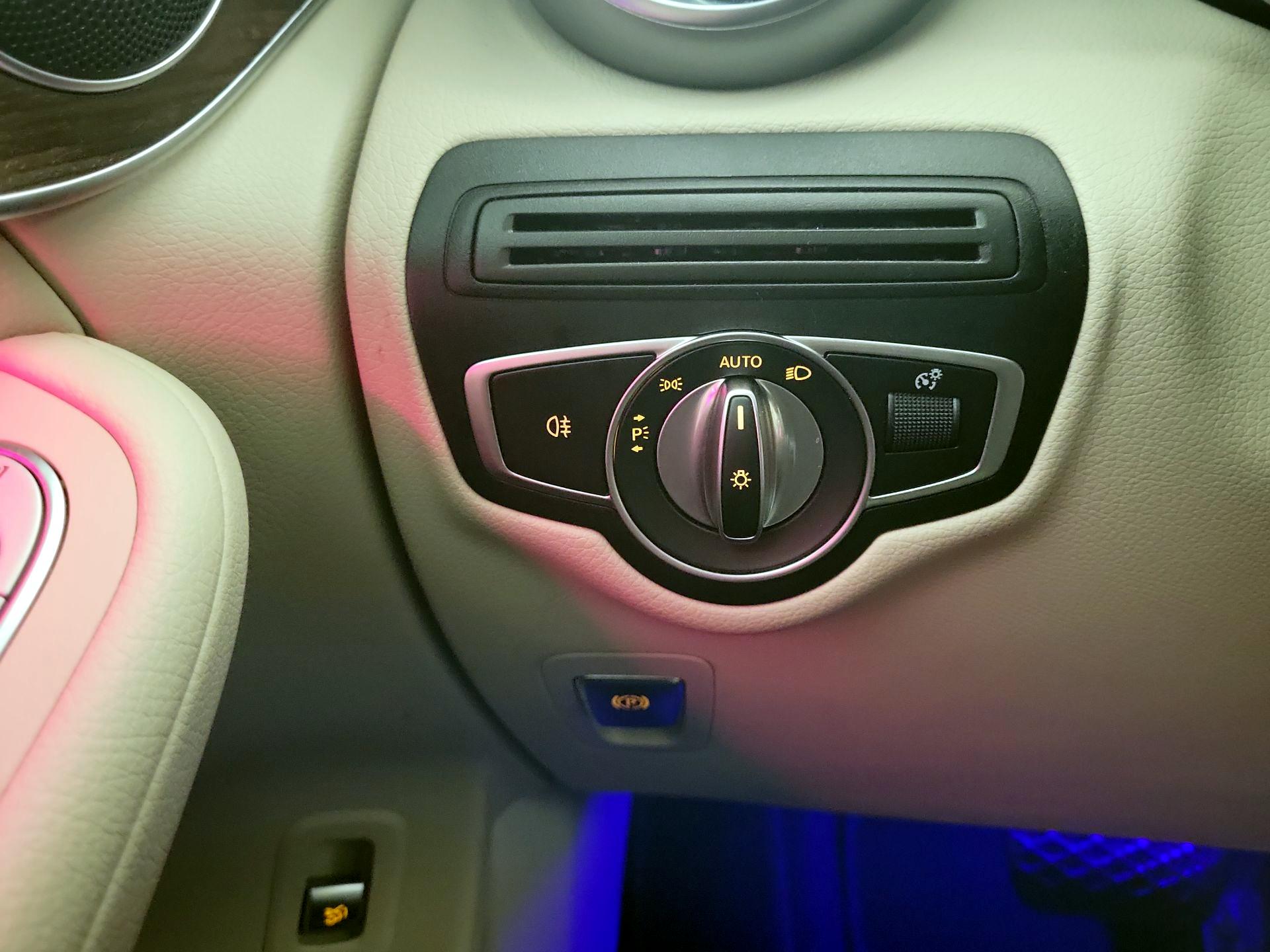 Thumbnail: 2022 Mercedes-Benz GLC - 11