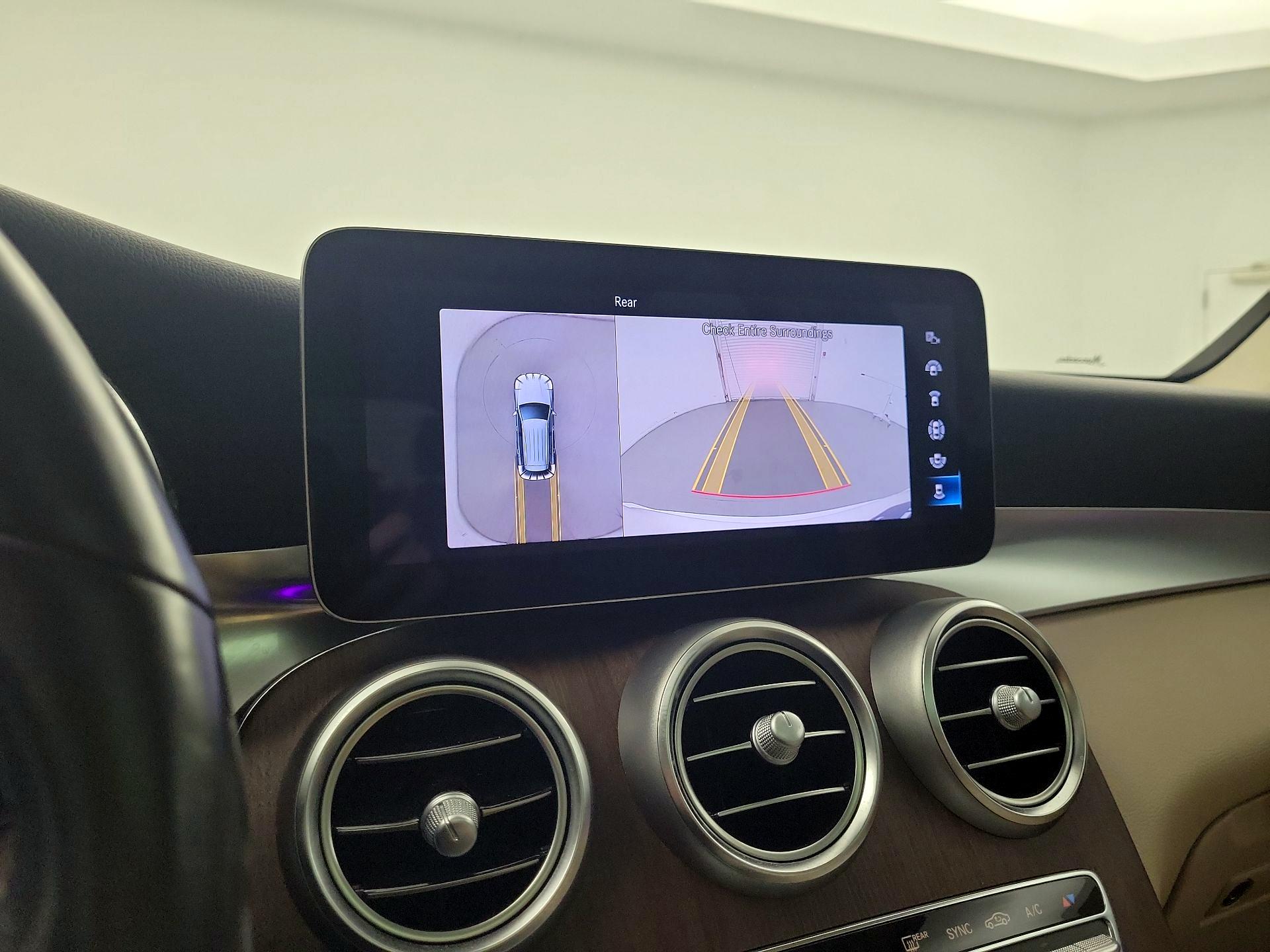 Thumbnail: 2022 Mercedes-Benz GLC - 12