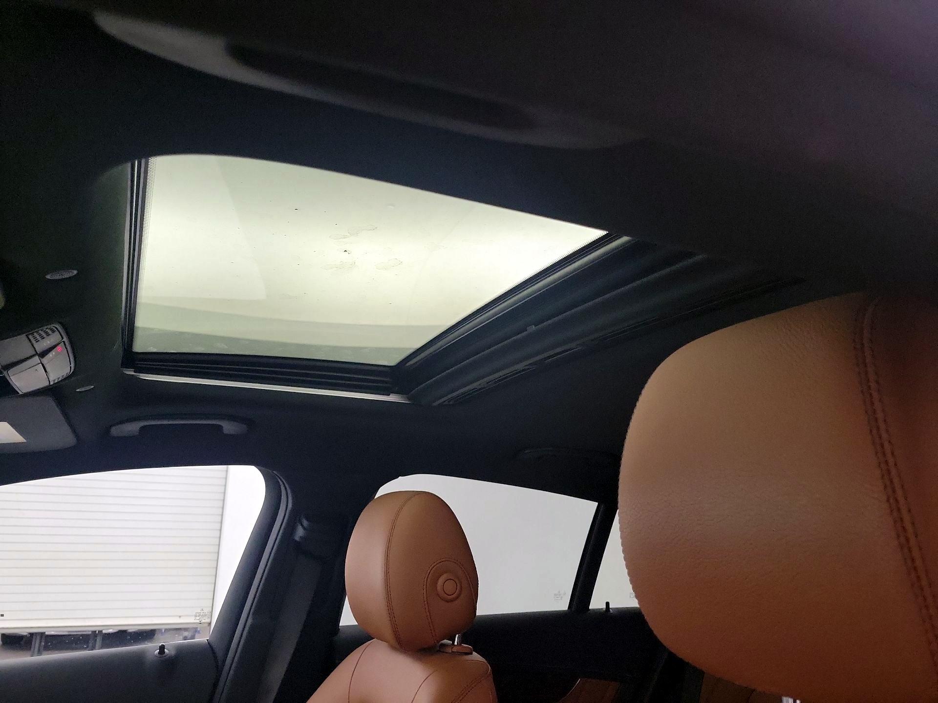 Thumbnail: 2023 Mercedes-Benz GLC - 17