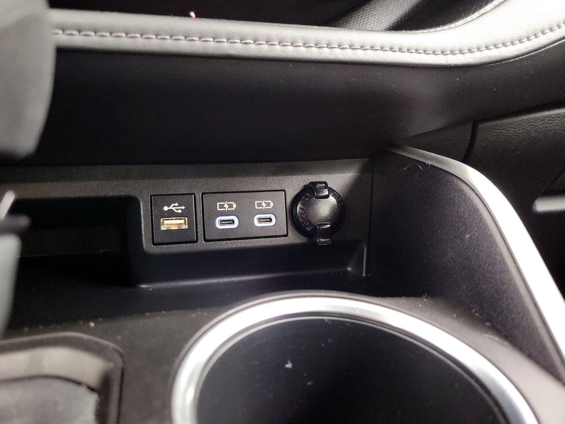 Thumbnail: 2023 Toyota Highlander - 18