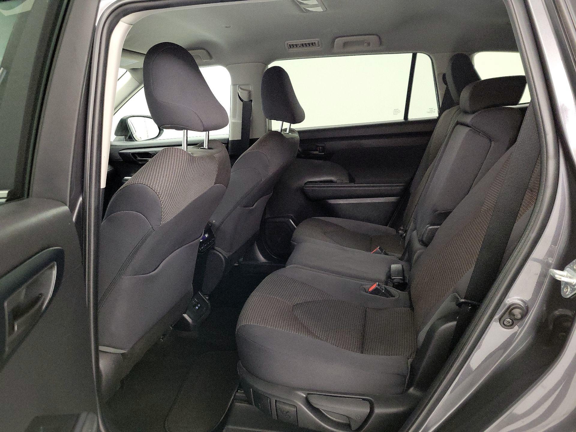 Thumbnail: 2023 Toyota Highlander - 19