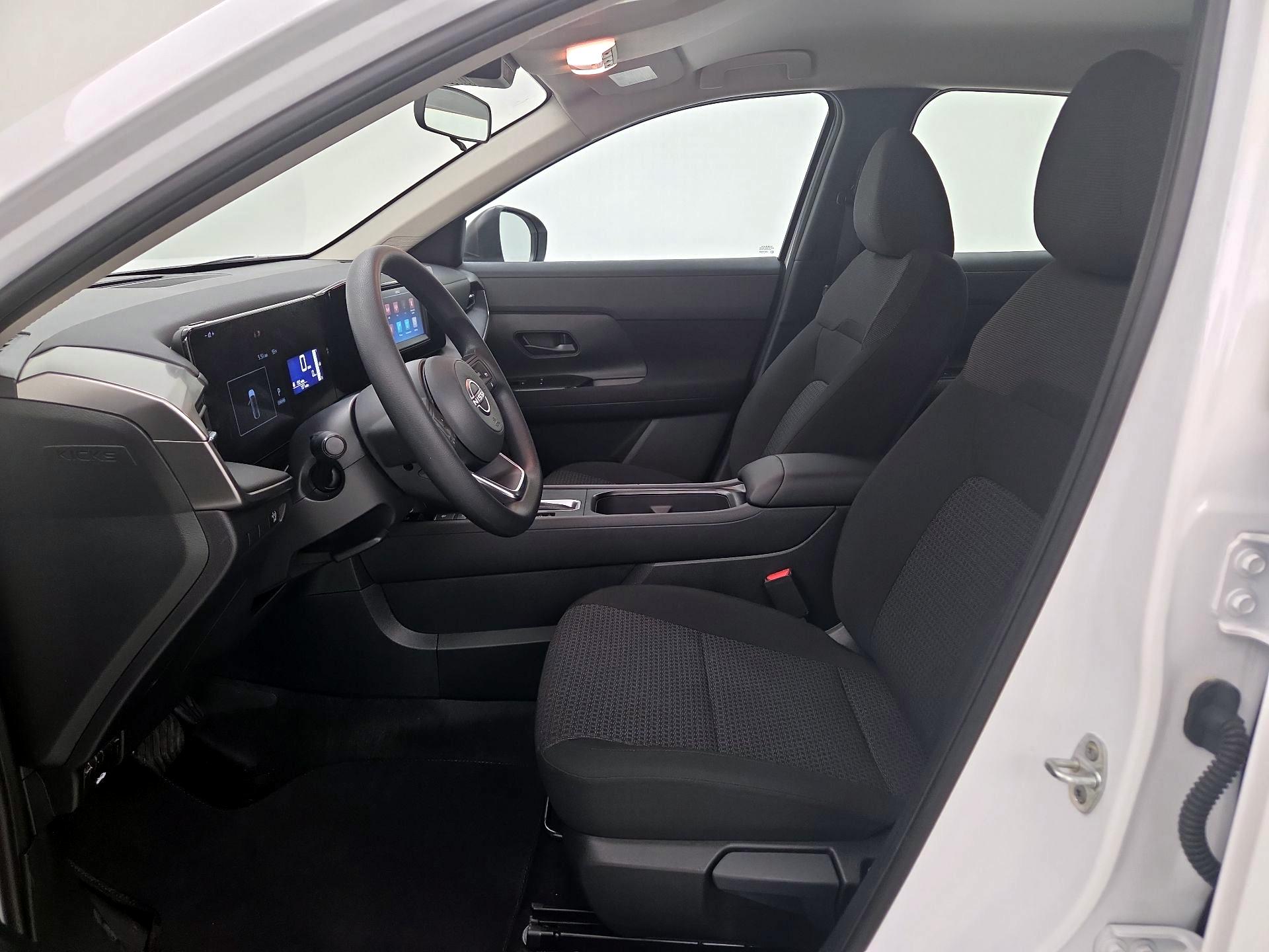 Thumbnail: 2025 Nissan Kicks - 11