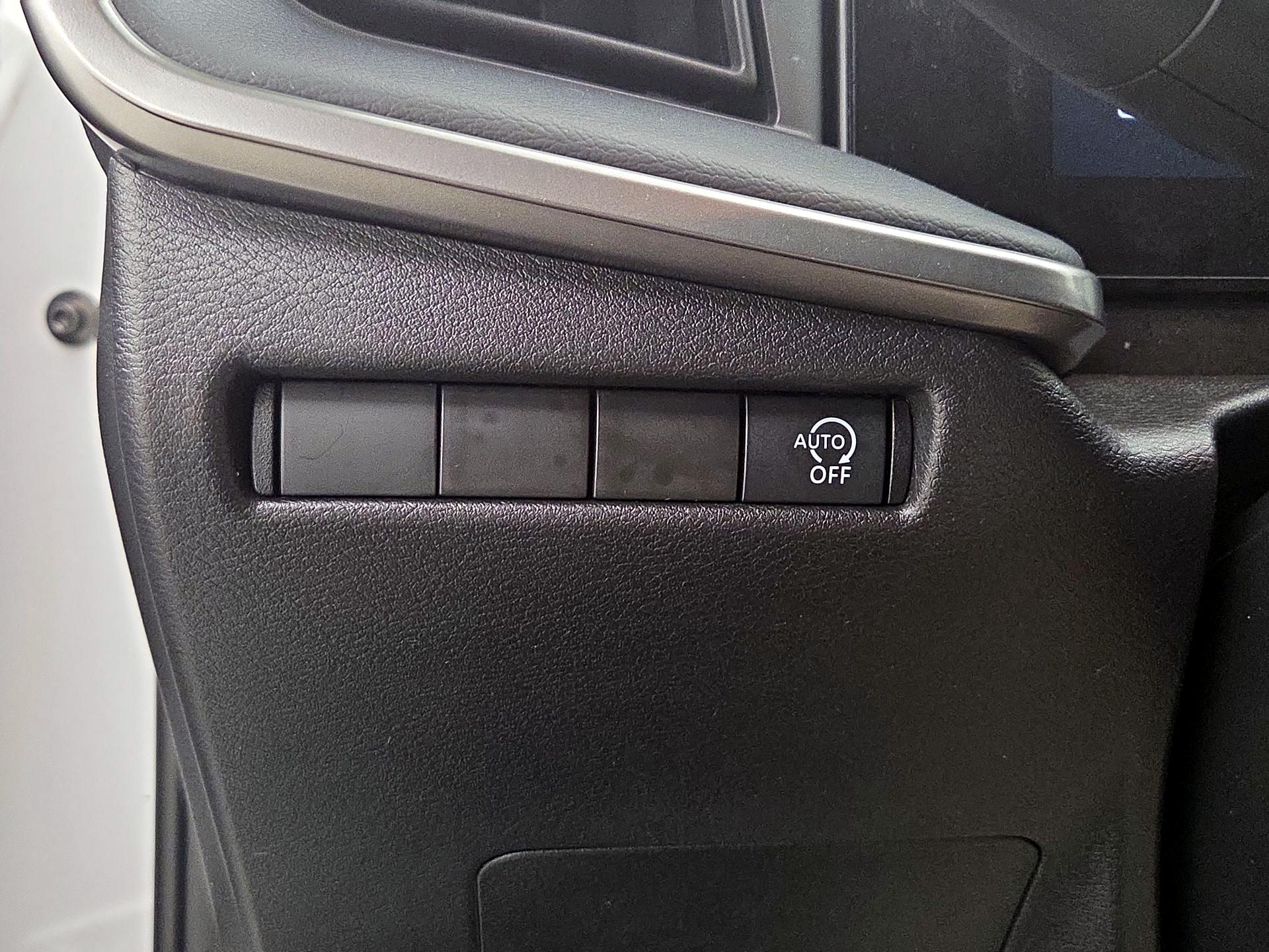 Thumbnail: 2025 Nissan Kicks - 13