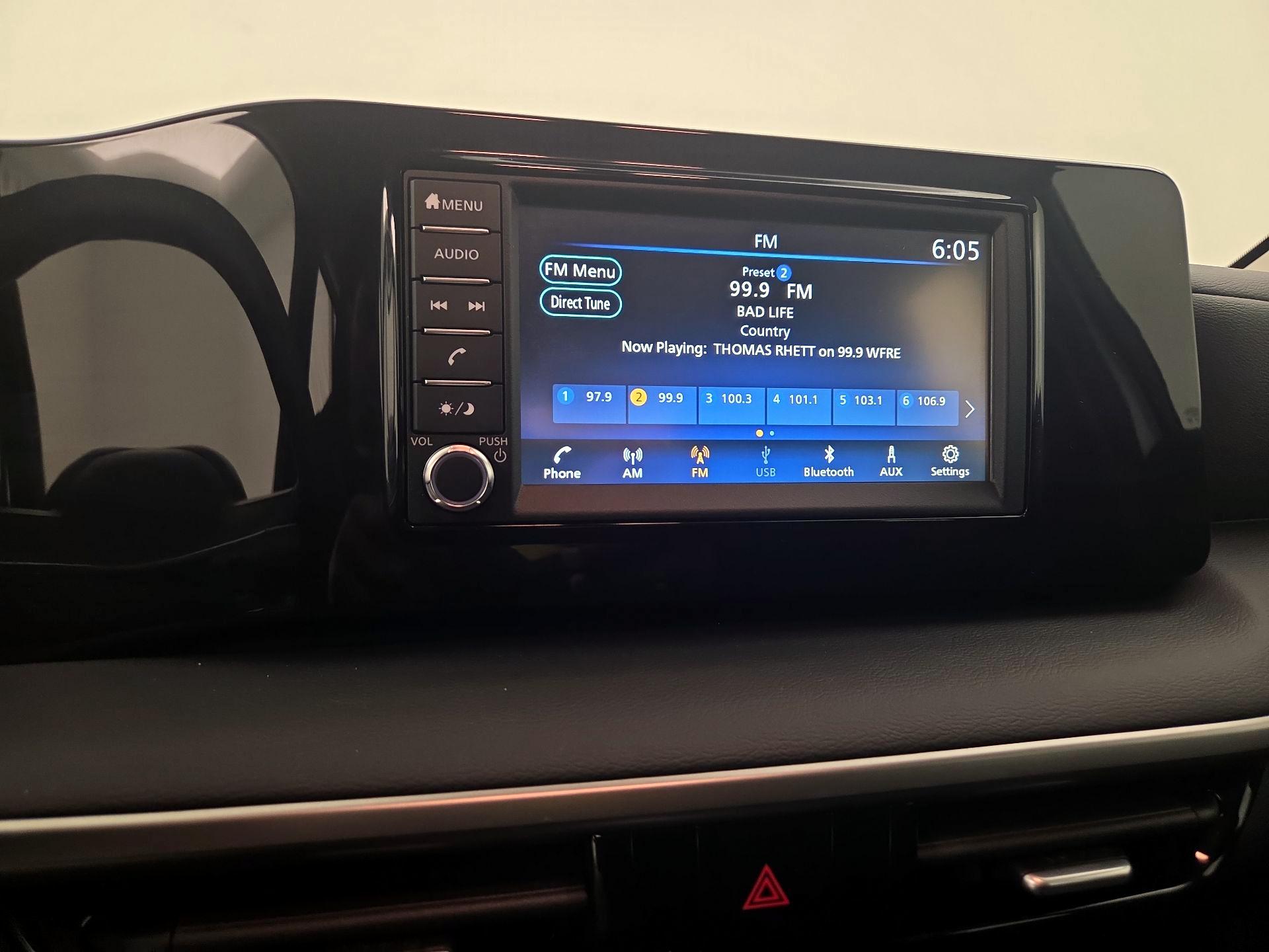 Thumbnail: 2025 Nissan Kicks - 15