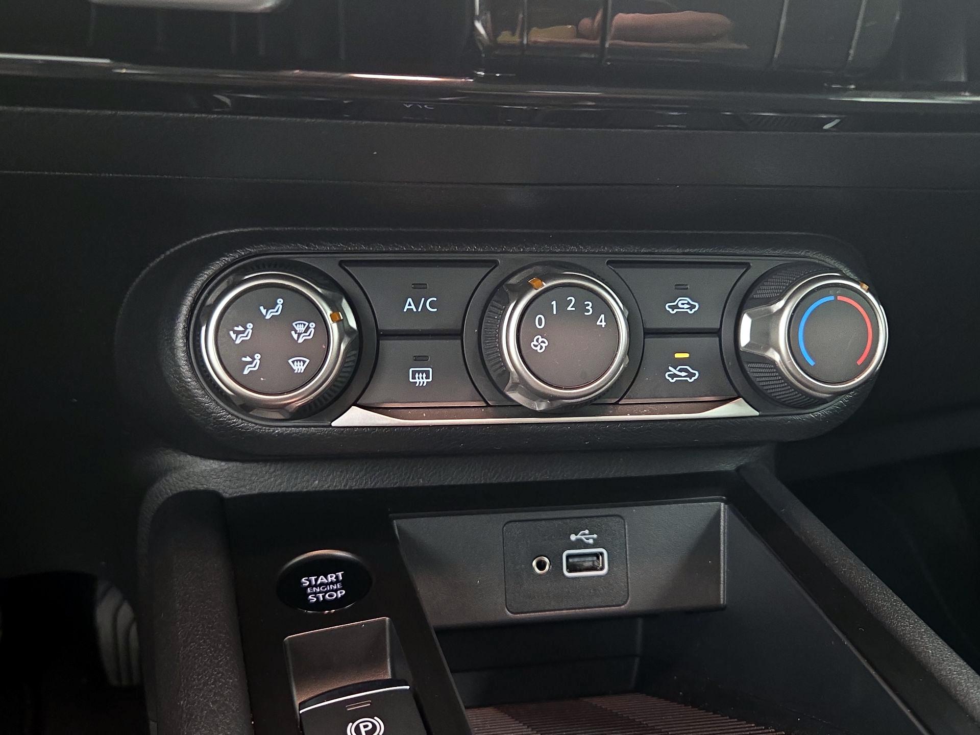 Thumbnail: 2025 Nissan Kicks - 16