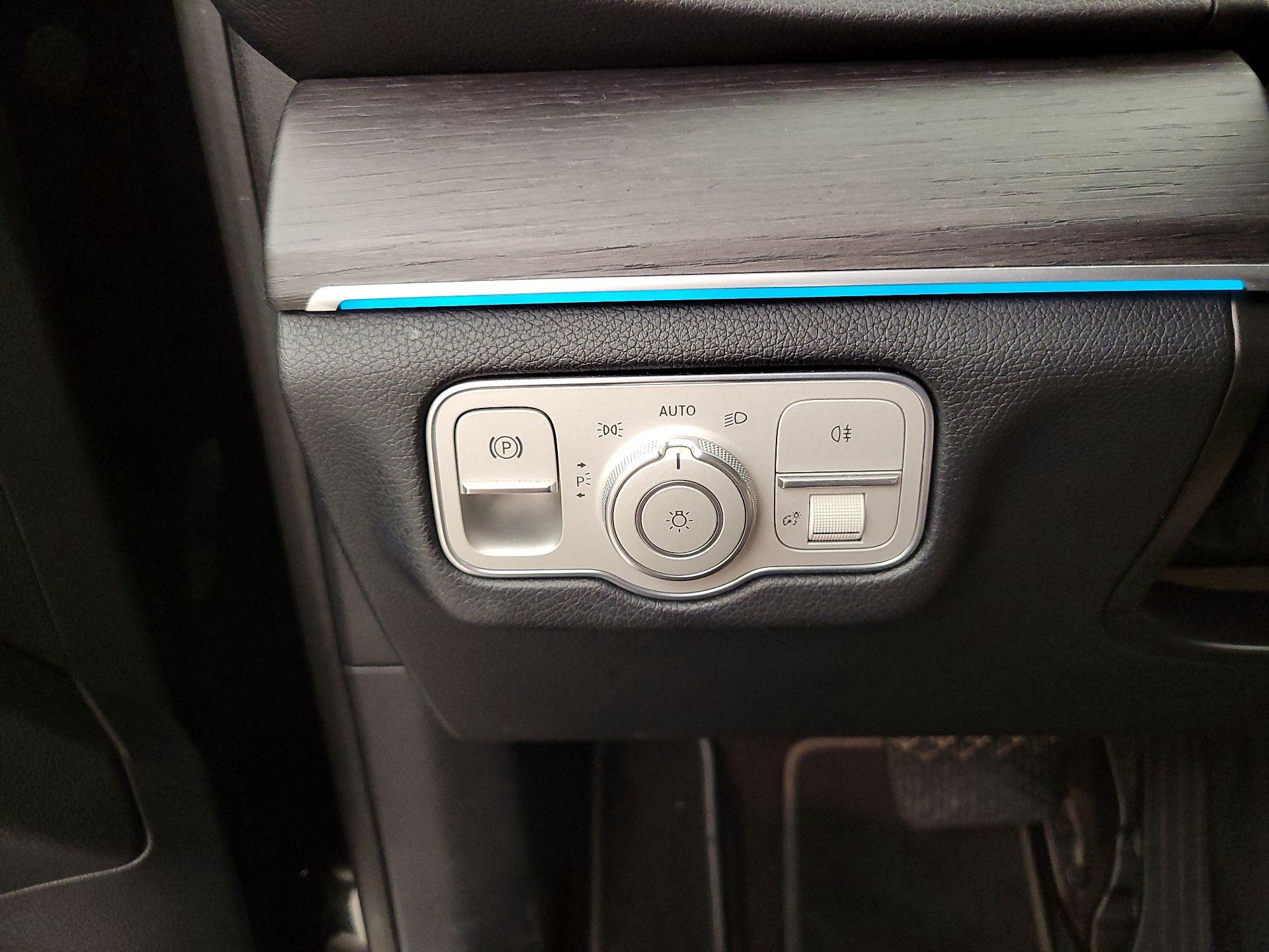 Thumbnail: 2021 Mercedes-Benz GLE - 13