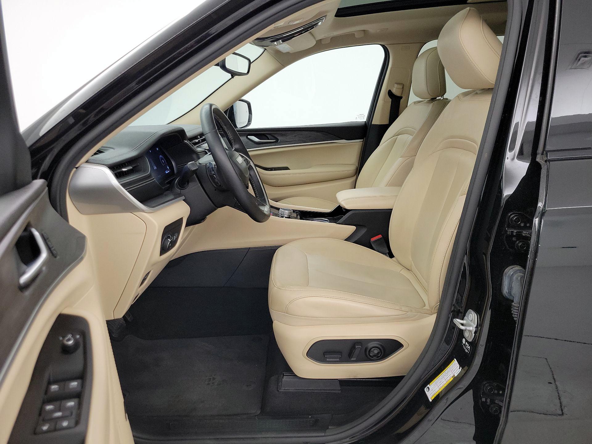 Thumbnail: 2022 Jeep Grand Cherokee L - 11