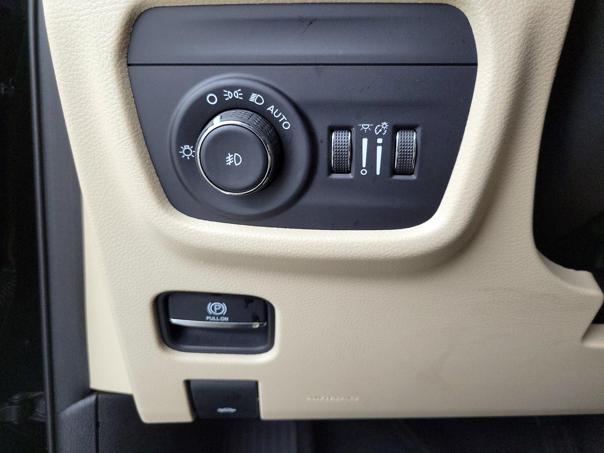 Thumbnail: 2022 Jeep Grand Cherokee L - 13