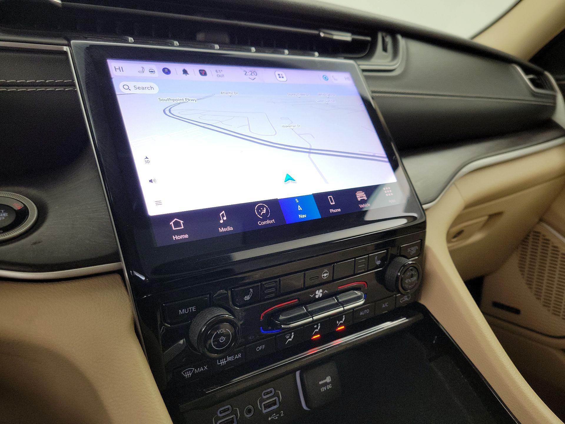 Thumbnail: 2022 Jeep Grand Cherokee L - 14