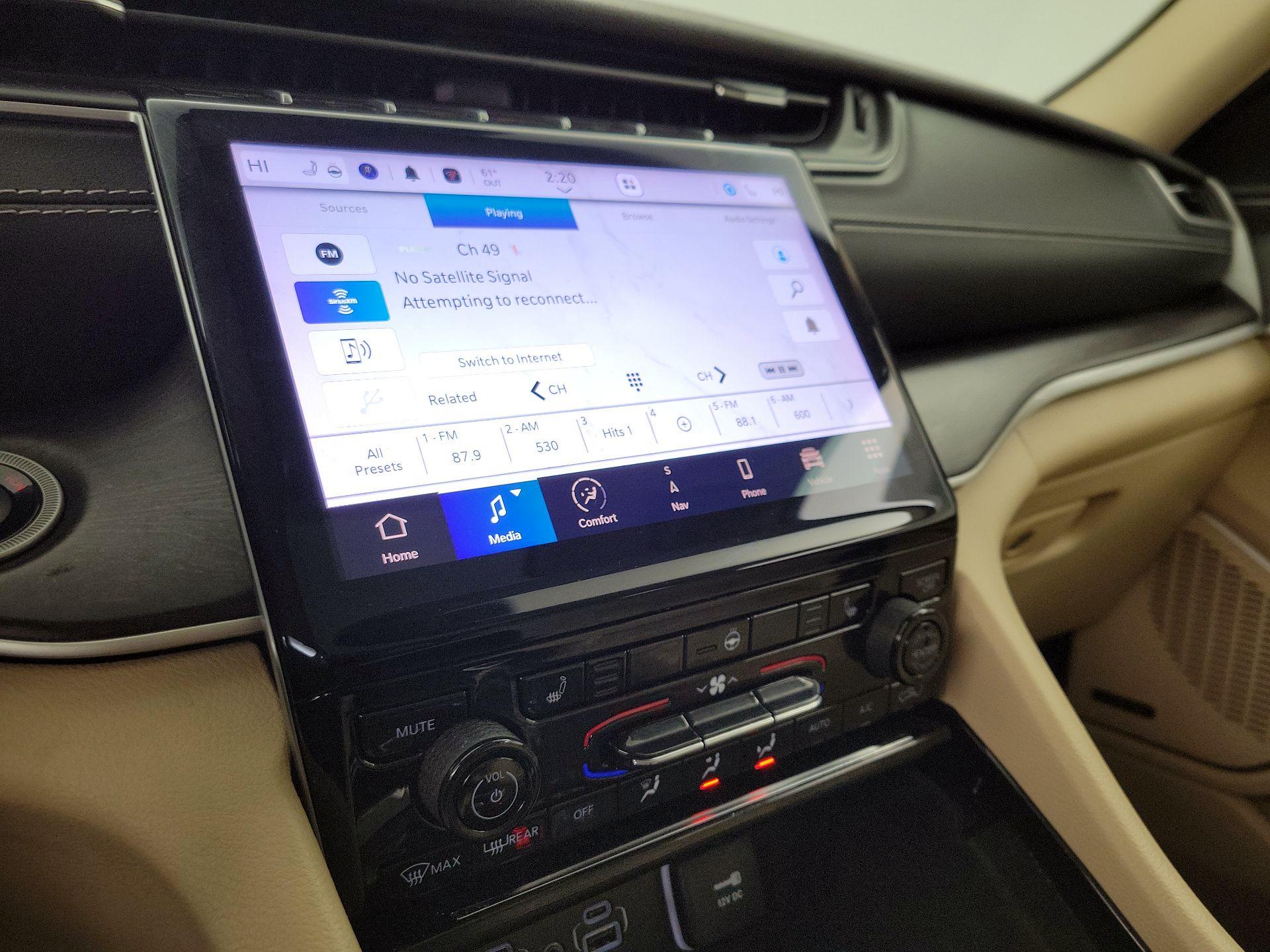 Thumbnail: 2022 Jeep Grand Cherokee L - 16