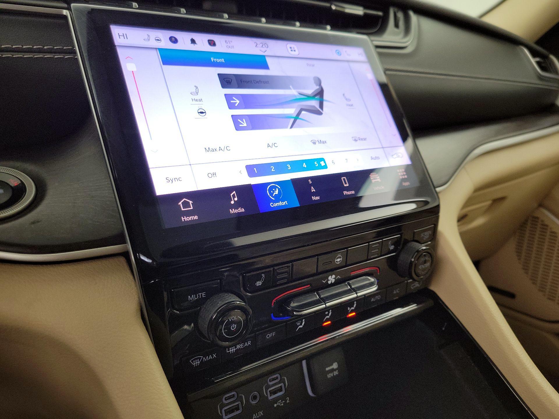 Thumbnail: 2022 Jeep Grand Cherokee L - 17