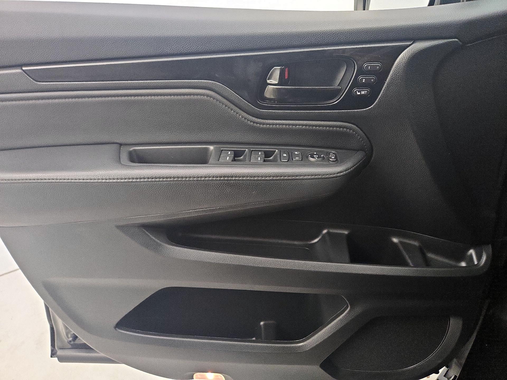 Thumbnail: 2023 Honda Odyssey - 12