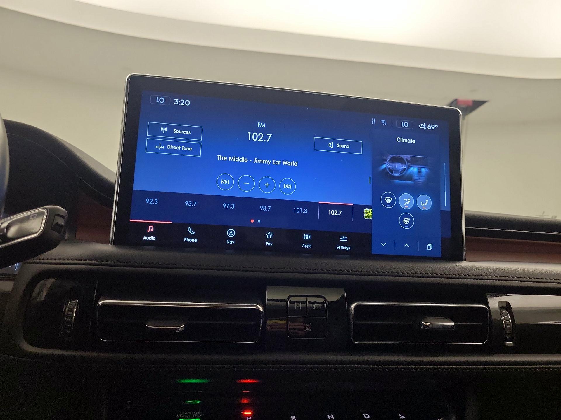 Thumbnail: 2023 Lincoln Nautilus - 14