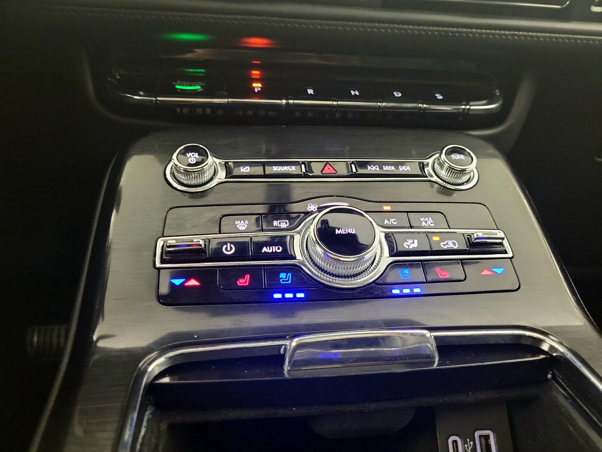 Thumbnail: 2023 Lincoln Nautilus - 15