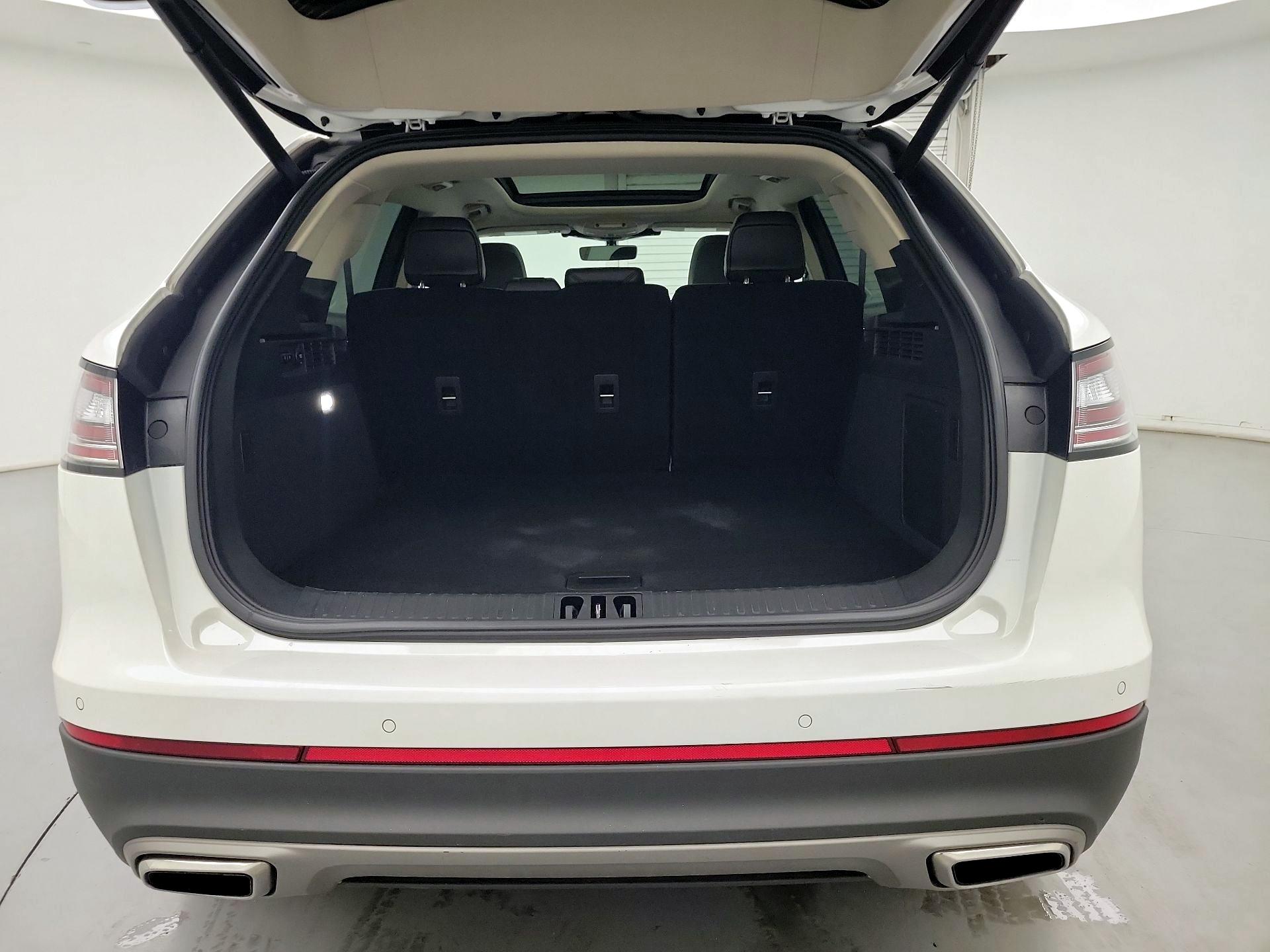 Thumbnail: 2023 Lincoln Nautilus - 20