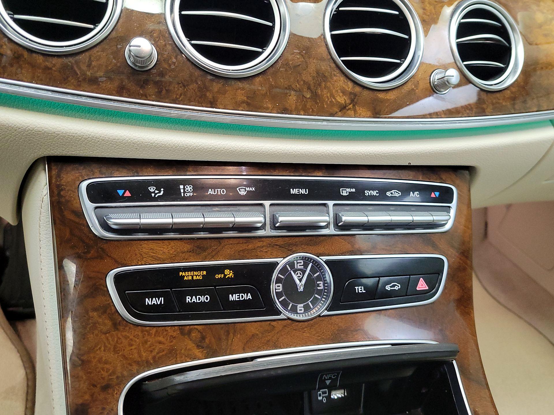 Thumbnail: 2020 Mercedes-Benz E-Class - 17