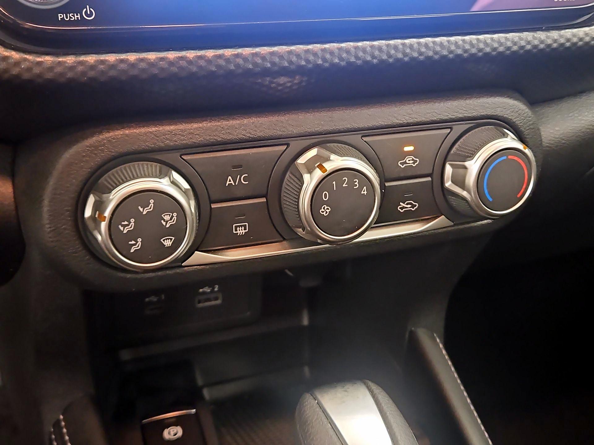 Thumbnail: 2023 Nissan Kicks - 15