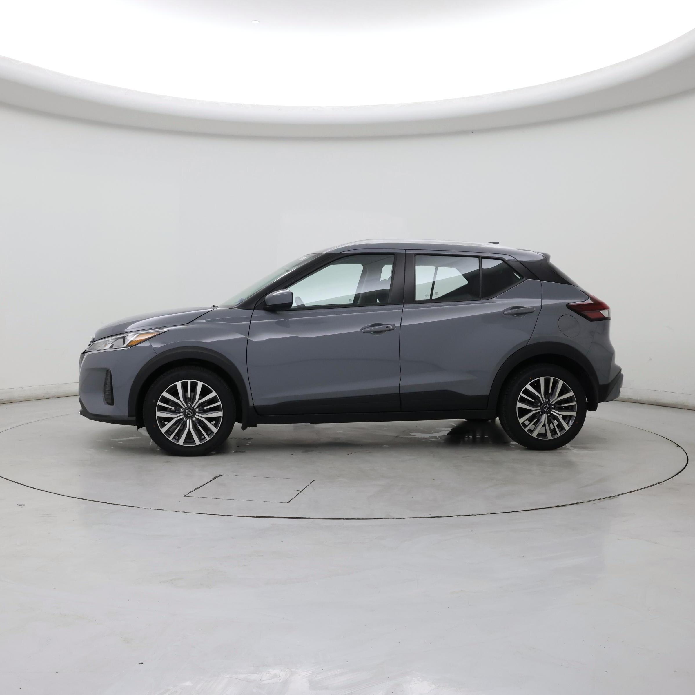 Thumbnail: 2023 Nissan Kicks - 3